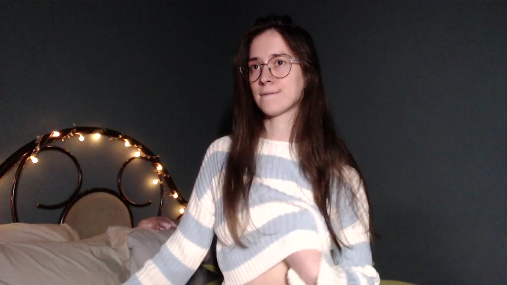 Gallery image thumbnail from Wow__kelly's myfreecams stream on, 12/12/2025, 18:31 image 13 of 20