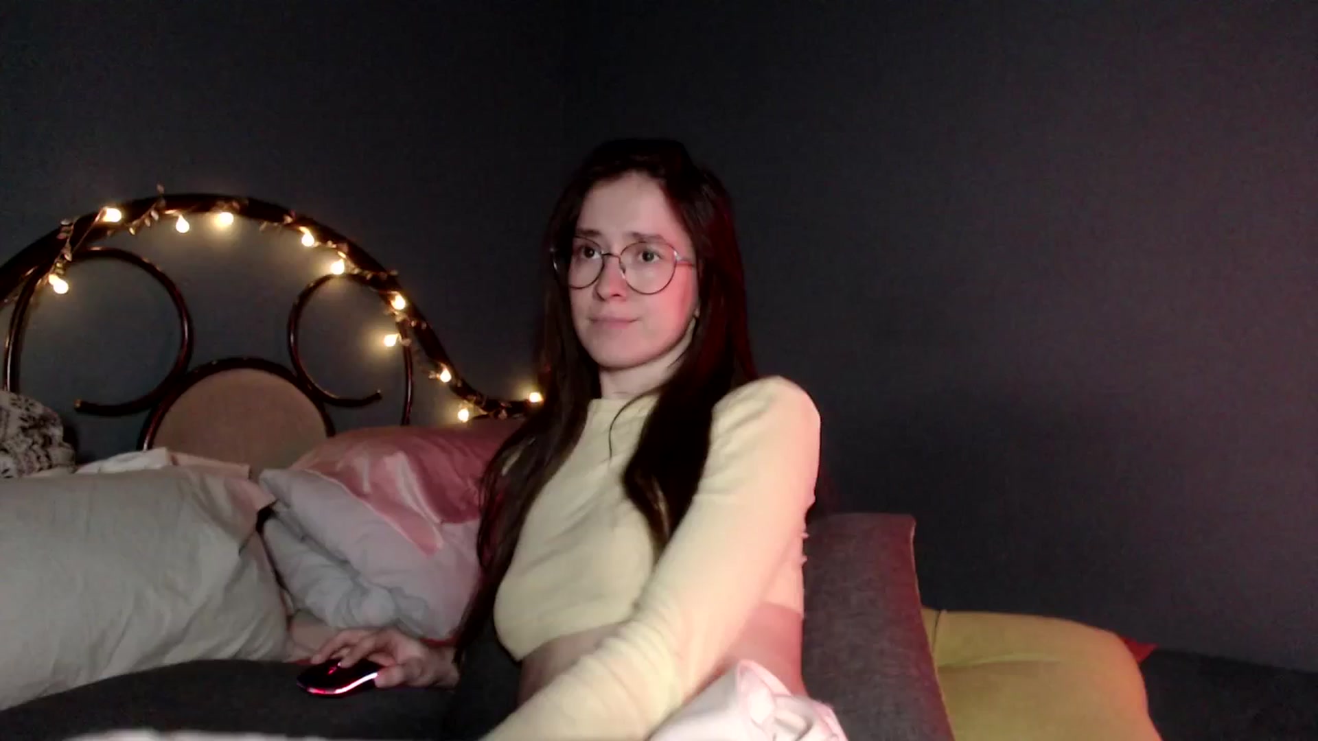 Gallery image thumbnail from Wow__kelly's myfreecams stream on, 12/13/2025, 15:22 image 12 of 20