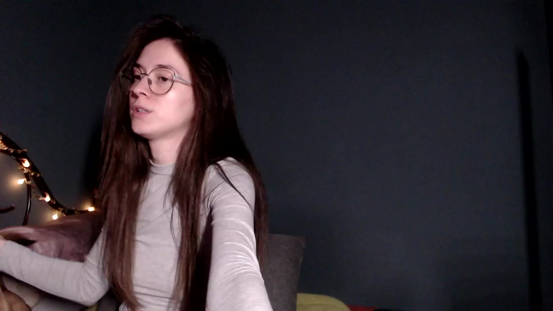 Gallery image thumbnail from Wow__kelly's myfreecams stream on, 12/14/2025, 17:24 image 19 of 20