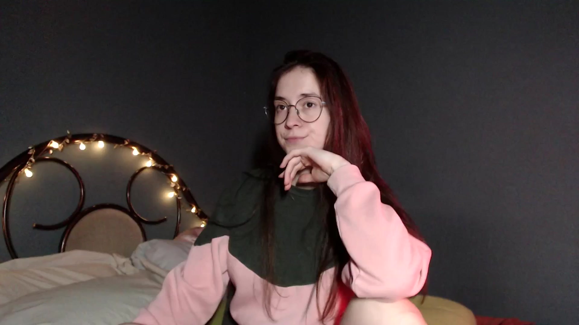Gallery image thumbnail from Wow__kelly's myfreecams stream on, 12/17/2025, 16:57 image 7 of 20