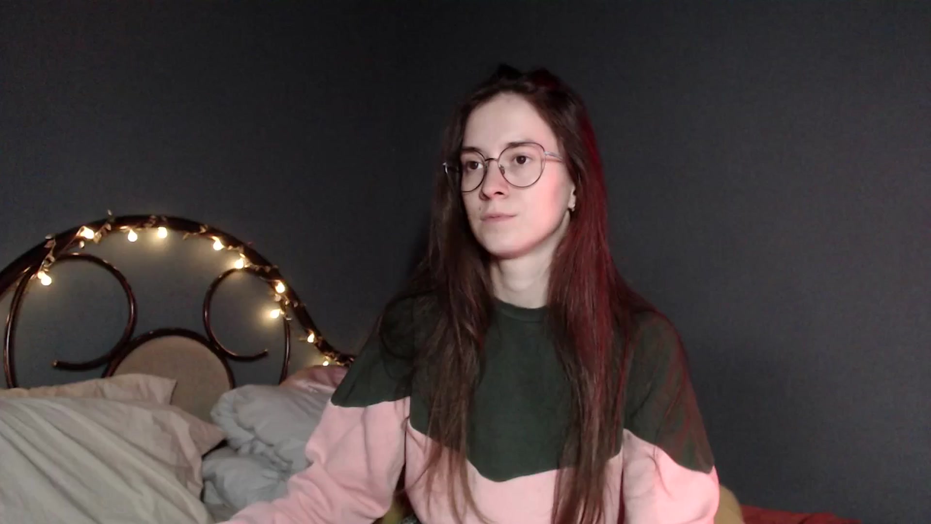 Gallery image thumbnail from Wow__kelly's myfreecams stream on, 12/17/2025, 16:57 image 1 of 20