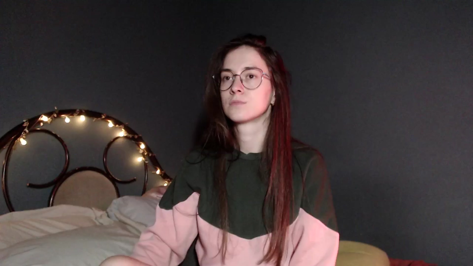 Gallery image thumbnail from Wow__kelly's myfreecams stream on, 12/17/2025, 16:57 image 9 of 20