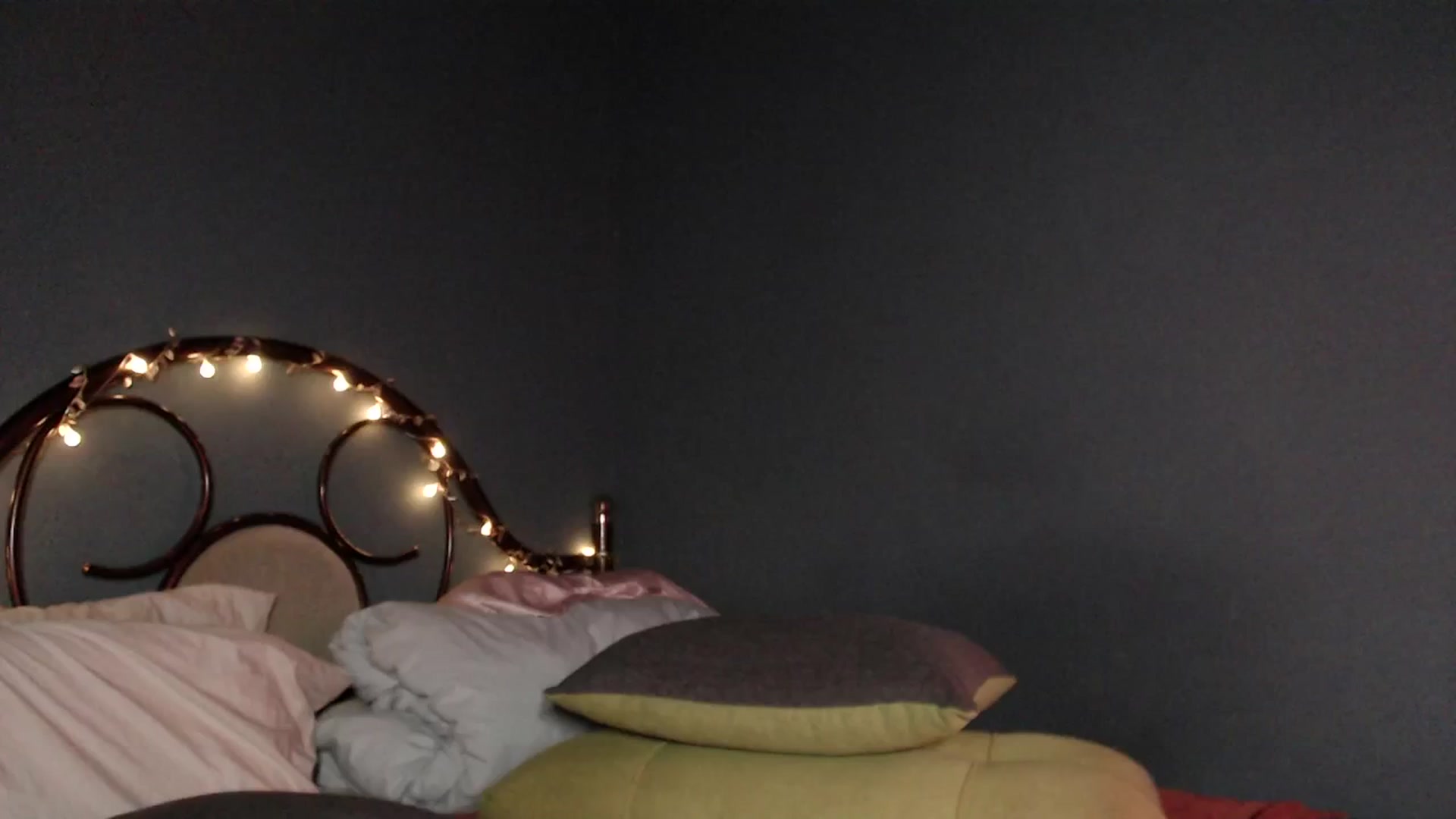 Gallery image thumbnail from Wow__kelly's myfreecams stream on, 12/17/2025, 16:57 image 3 of 20