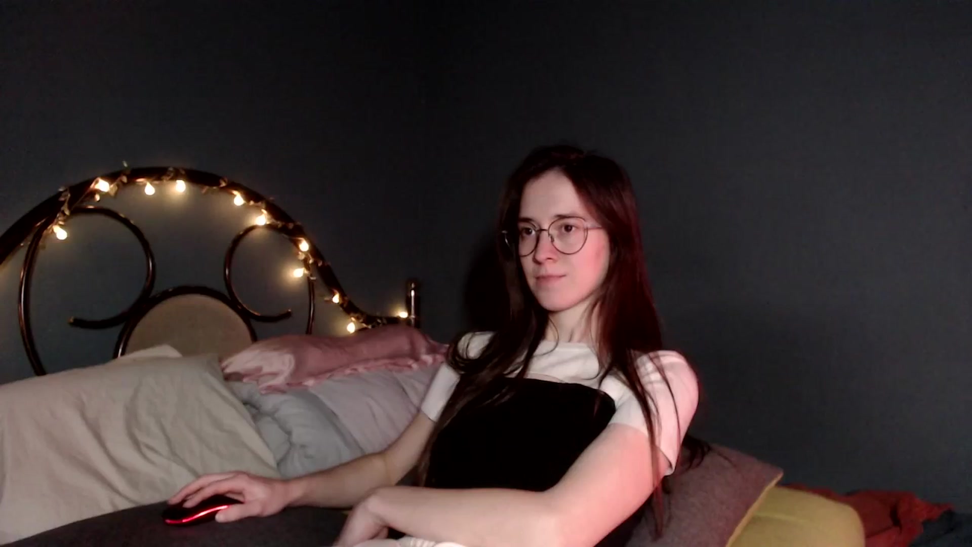 Gallery image thumbnail from Wow__kelly's myfreecams stream on, 12/19/2025, 17:30 image 18 of 20