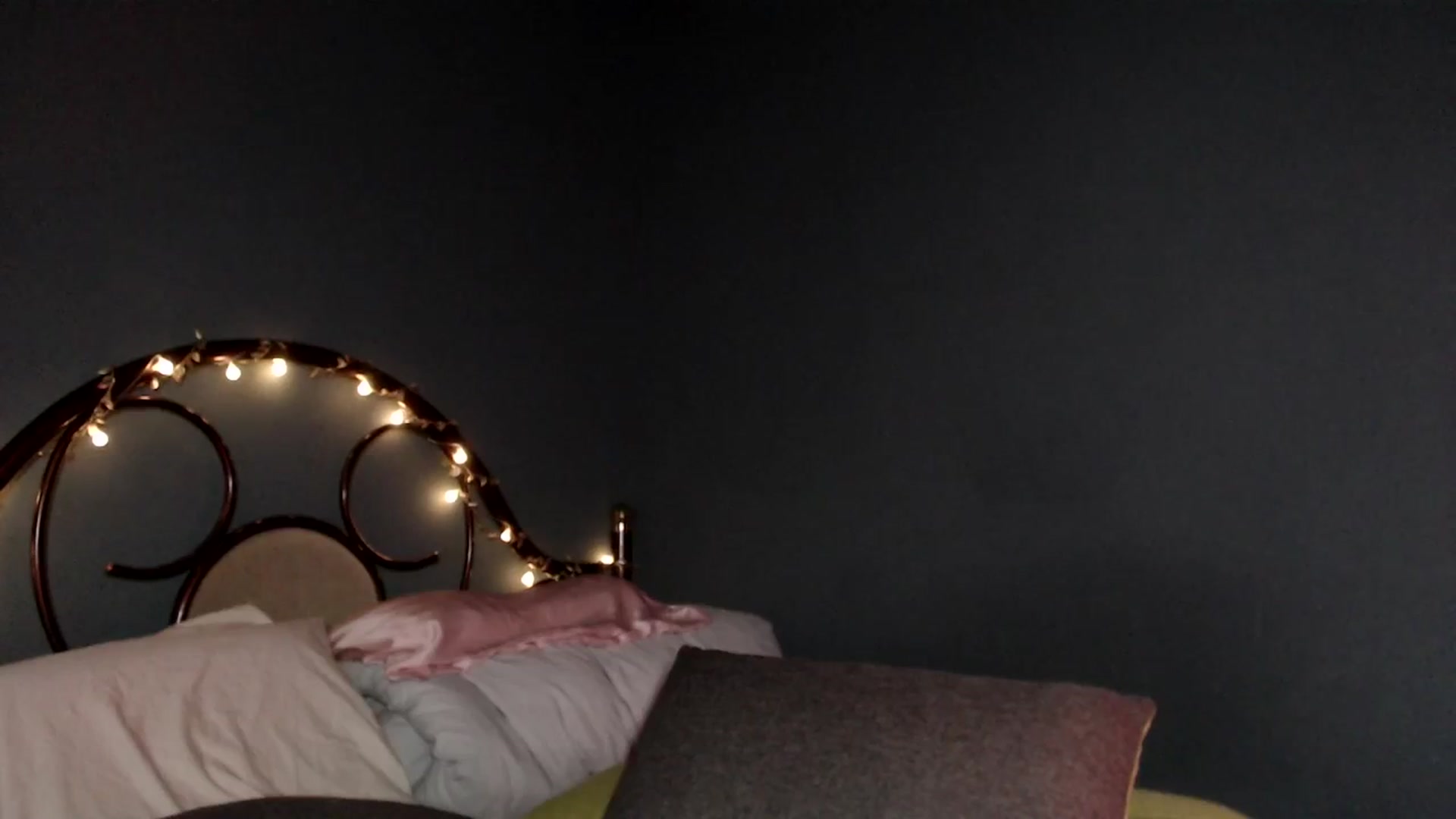 Gallery image thumbnail from Wow__kelly's myfreecams stream on, 12/19/2025, 17:30 image 6 of 20