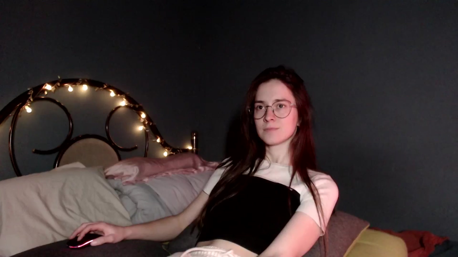 Gallery image thumbnail from Wow__kelly's myfreecams stream on, 12/19/2025, 17:30 image 19 of 20