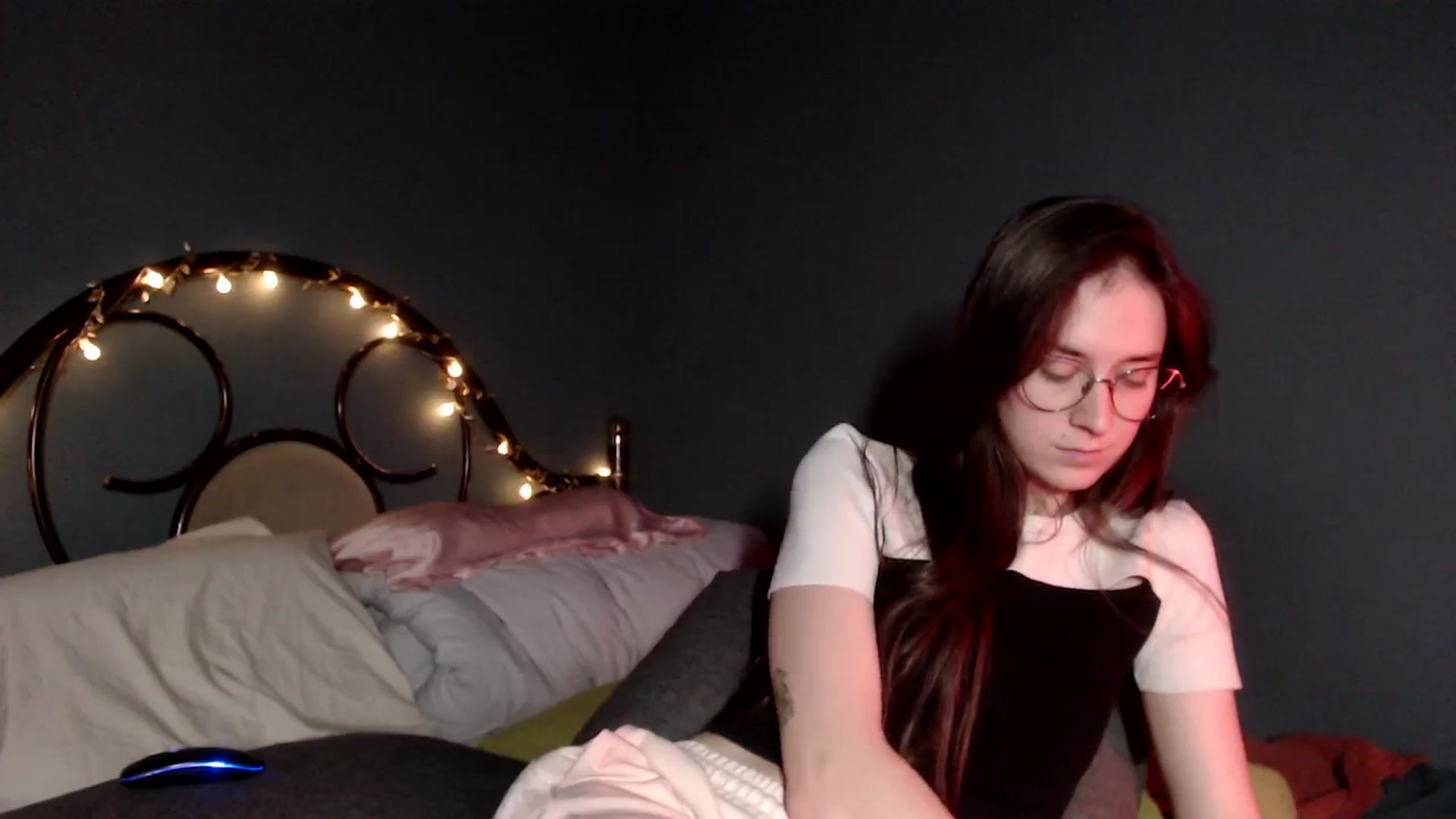 Gallery image thumbnail from Wow__kelly's myfreecams stream on, 12/19/2025, 17:30 image 16 of 20