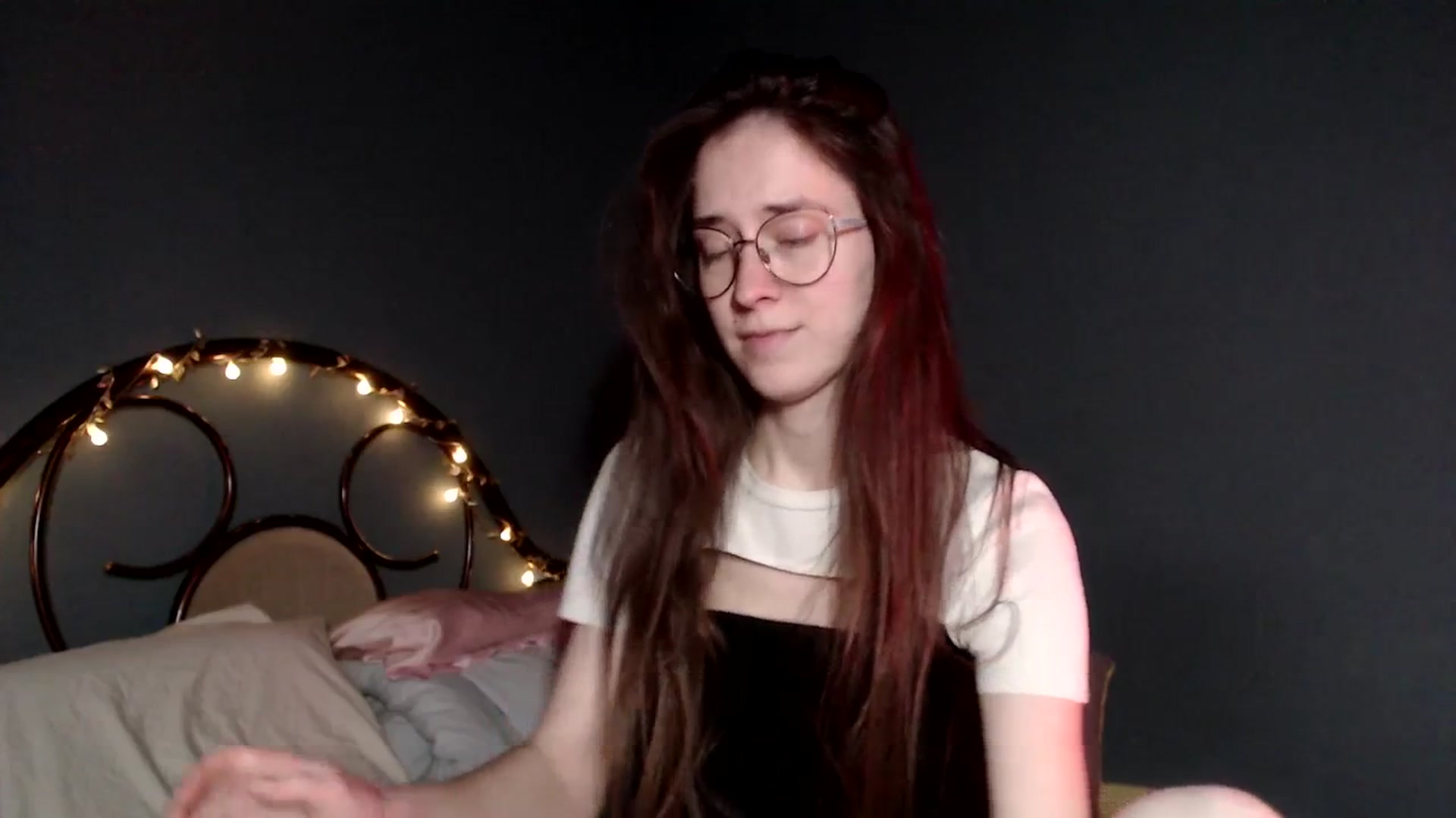 Gallery image thumbnail from Wow__kelly's myfreecams stream on, 12/19/2025, 17:30 image 9 of 20