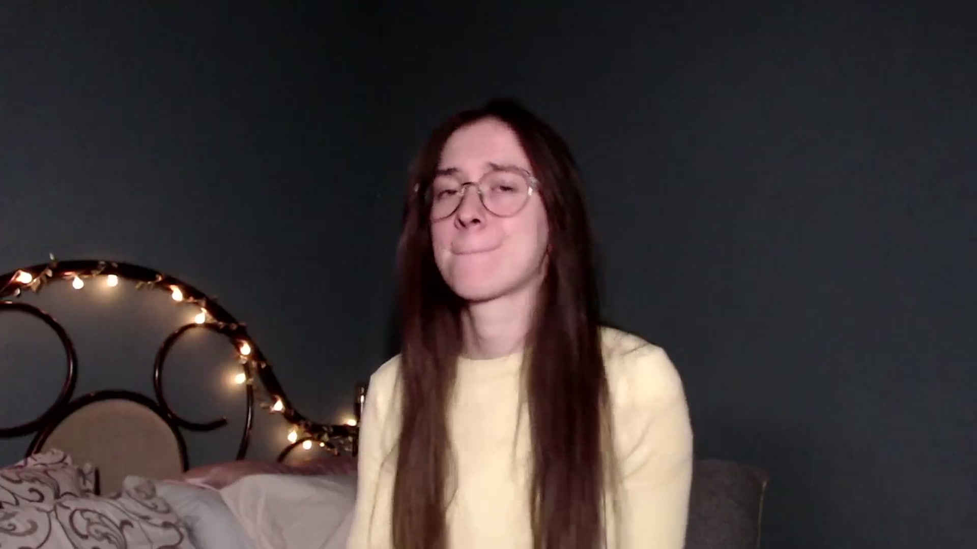 Gallery image thumbnail from Wow__kelly's myfreecams stream on, 12/22/2025, 17:04 image 9 of 20