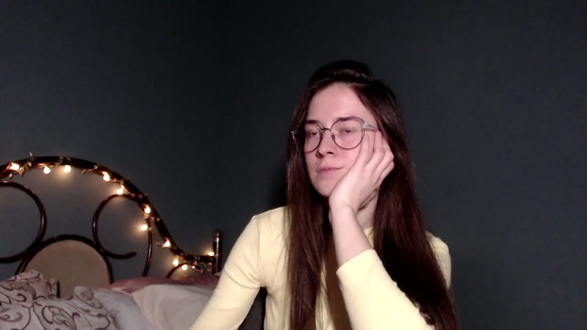 Gallery image thumbnail from Wow__kelly's myfreecams stream on, 12/22/2025, 17:04 image 20 of 20