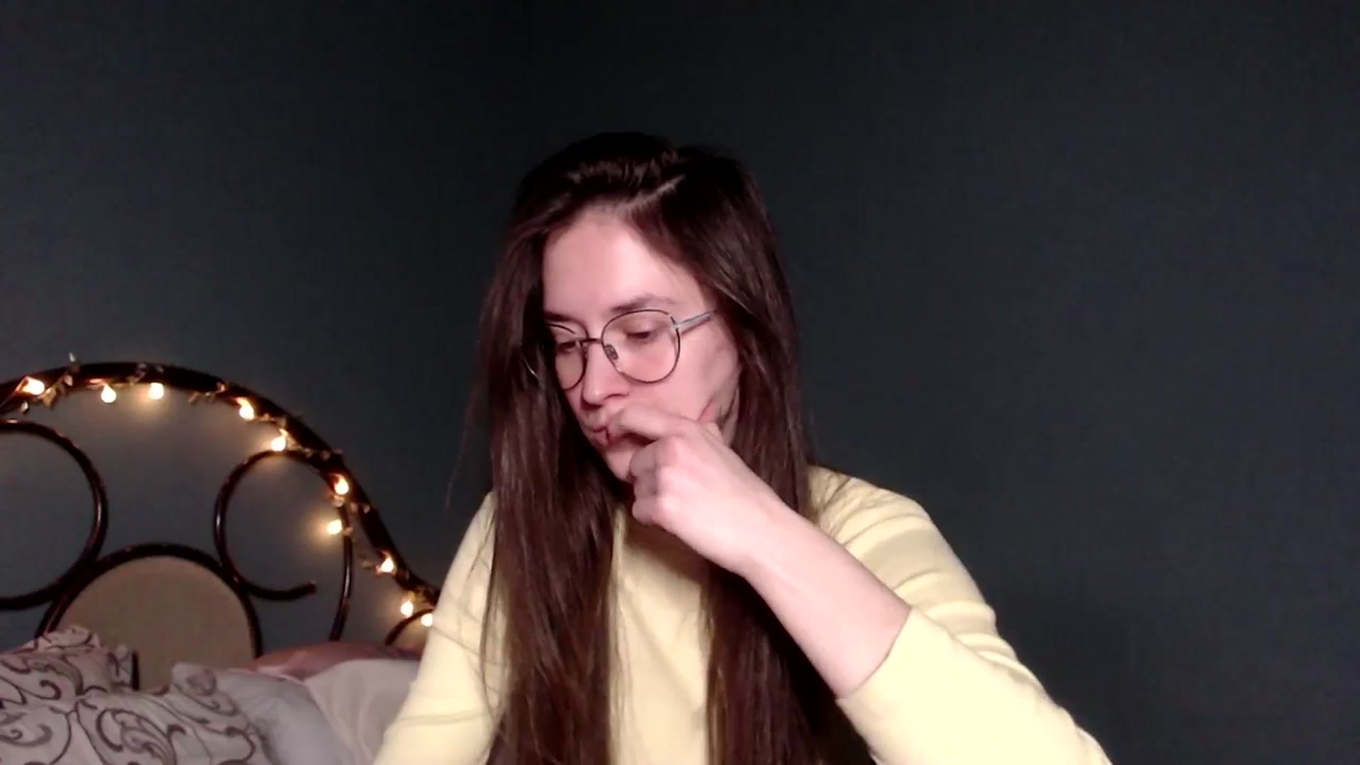 Gallery image thumbnail from Wow__kelly's myfreecams stream on, 12/22/2025, 17:04 image 15 of 20