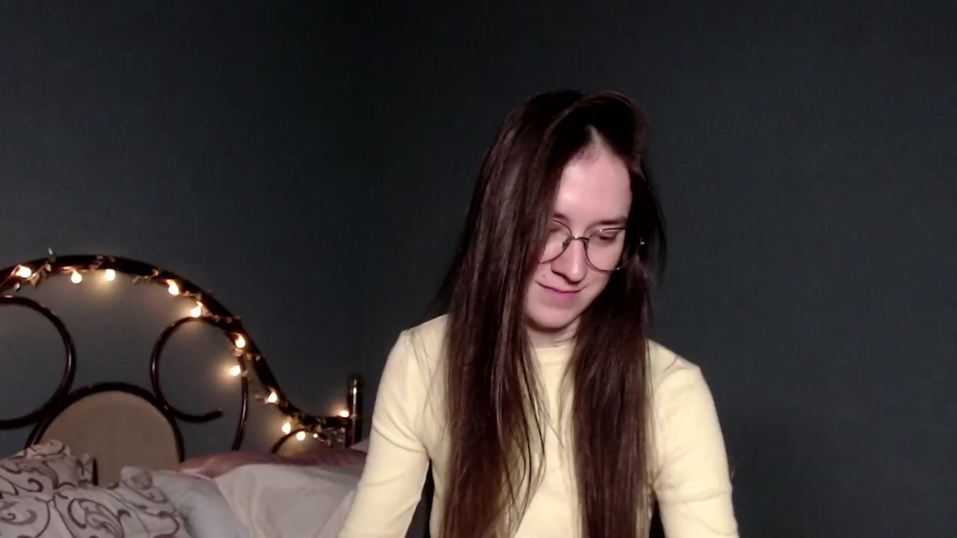 Gallery image thumbnail from Wow__kelly's myfreecams stream on, 12/22/2025, 17:04 image 13 of 20