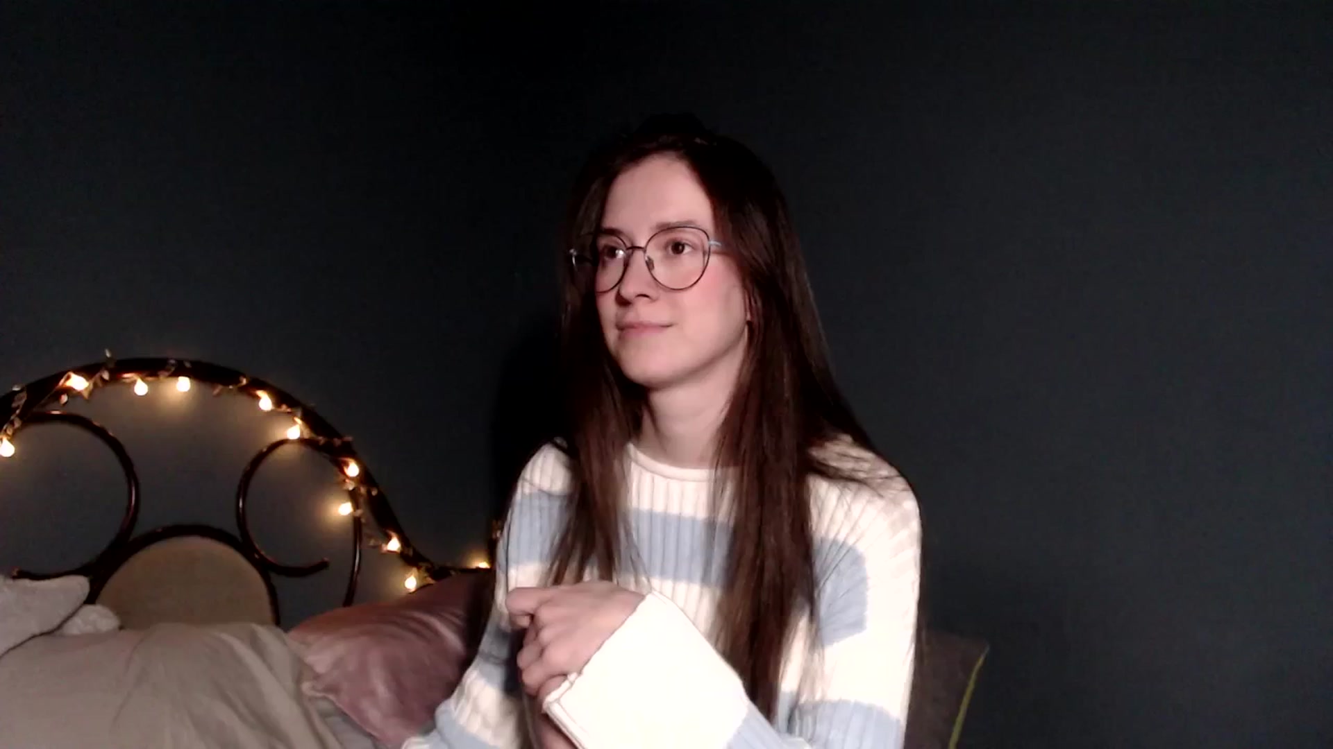 Gallery image thumbnail from Wow__kelly's myfreecams stream on, 12/28/2025, 16:17 image 18 of 20