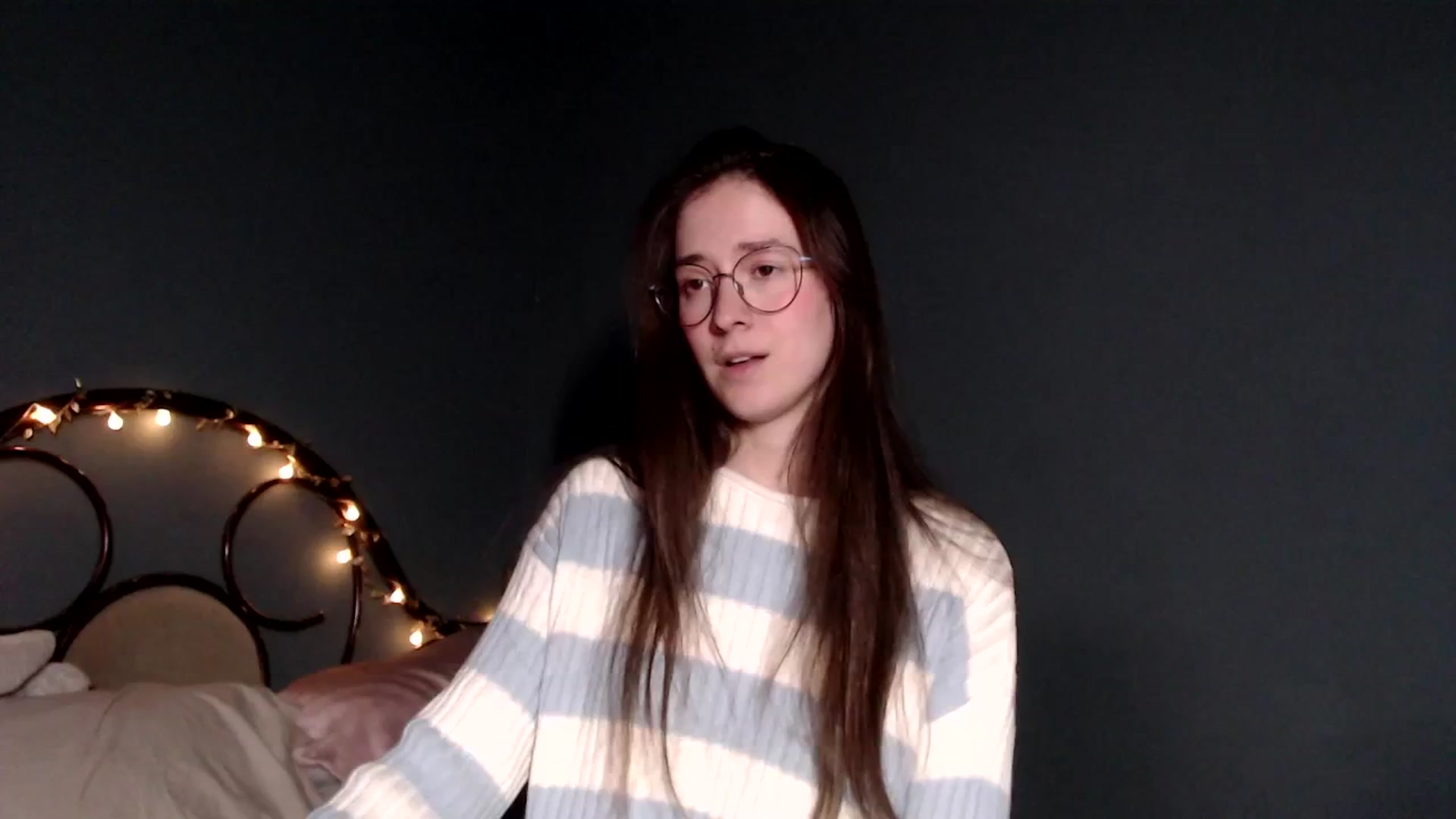 Gallery image thumbnail from Wow__kelly's myfreecams stream on, 12/28/2025, 16:17 image 19 of 20