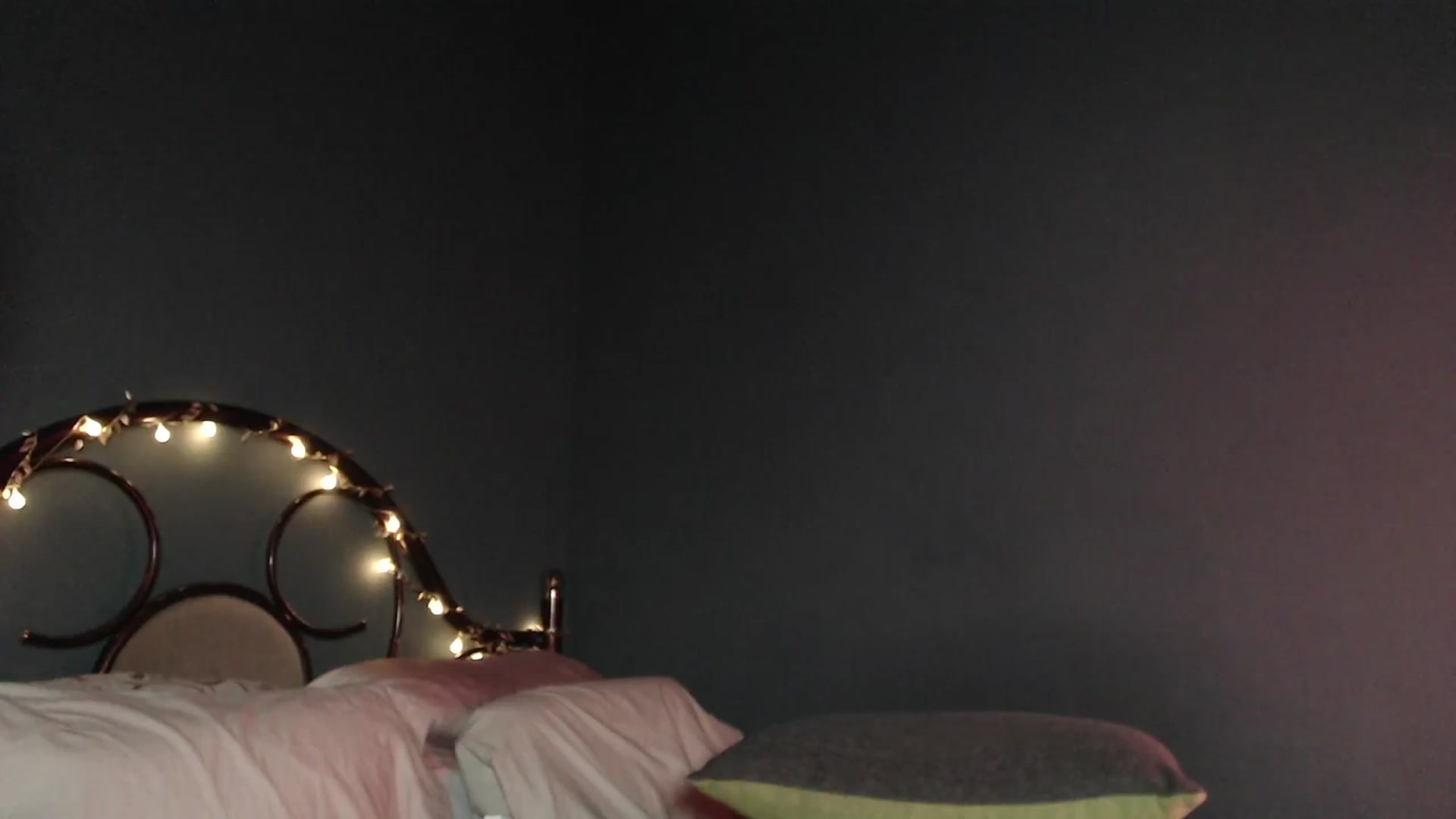 Gallery image thumbnail from Wow__kelly's myfreecams stream on, 01/01/2026, 18:12 image 15 of 20