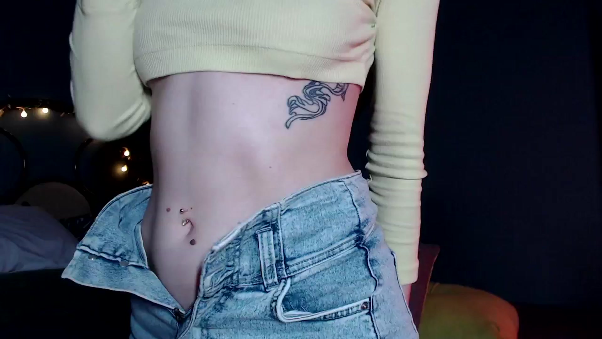 Gallery image thumbnail from Wow__kelly's myfreecams stream on, 01/02/2026, 18:22 image 13 of 20