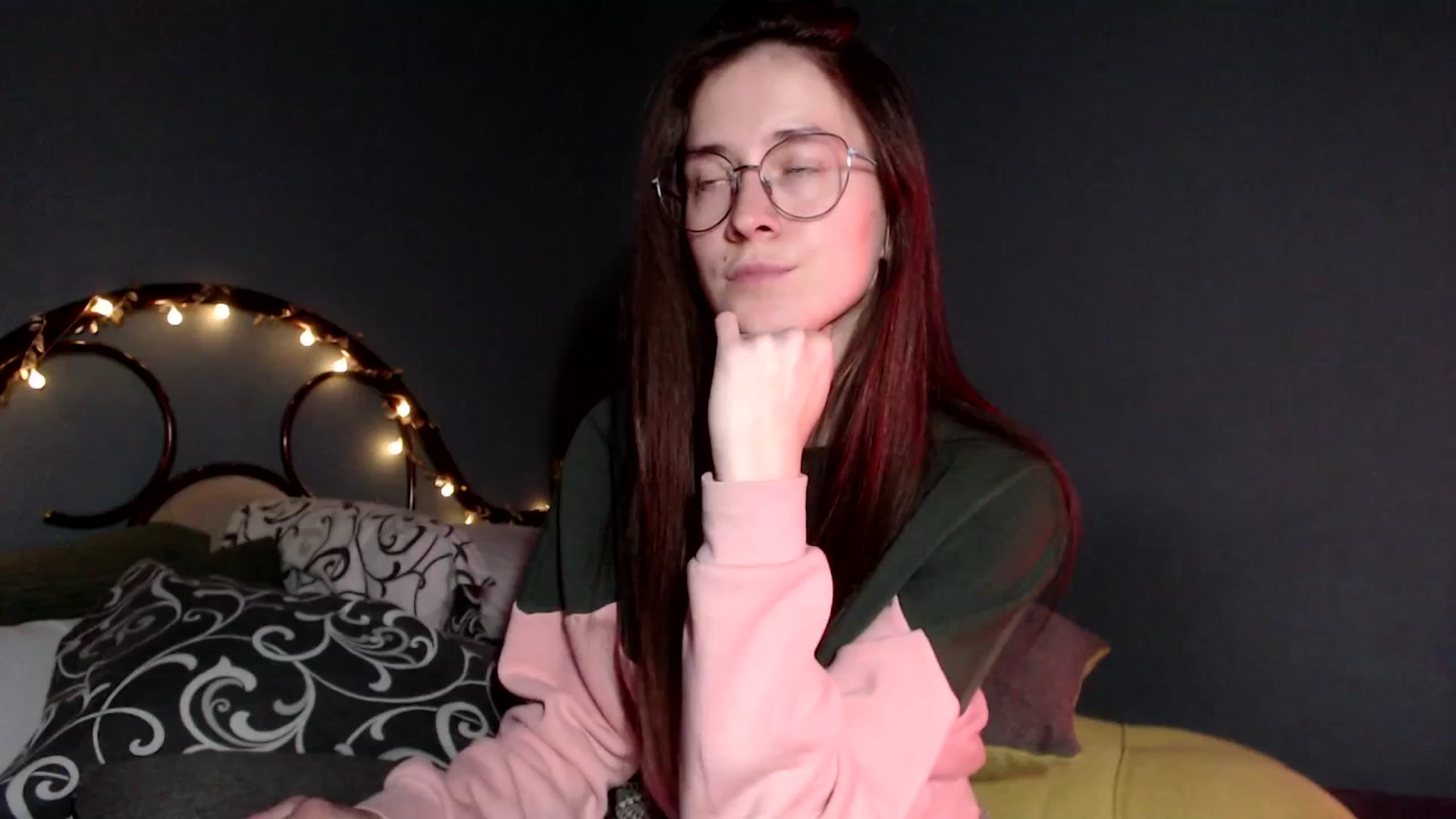 Gallery image thumbnail from Wow__kelly's myfreecams stream on, 01/04/2026, 17:22 image 12 of 20