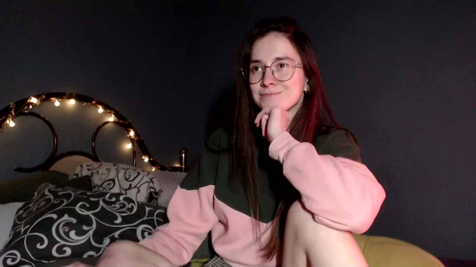 Gallery image thumbnail from Wow__kelly's myfreecams stream on, 01/04/2026, 17:22 image 5 of 20