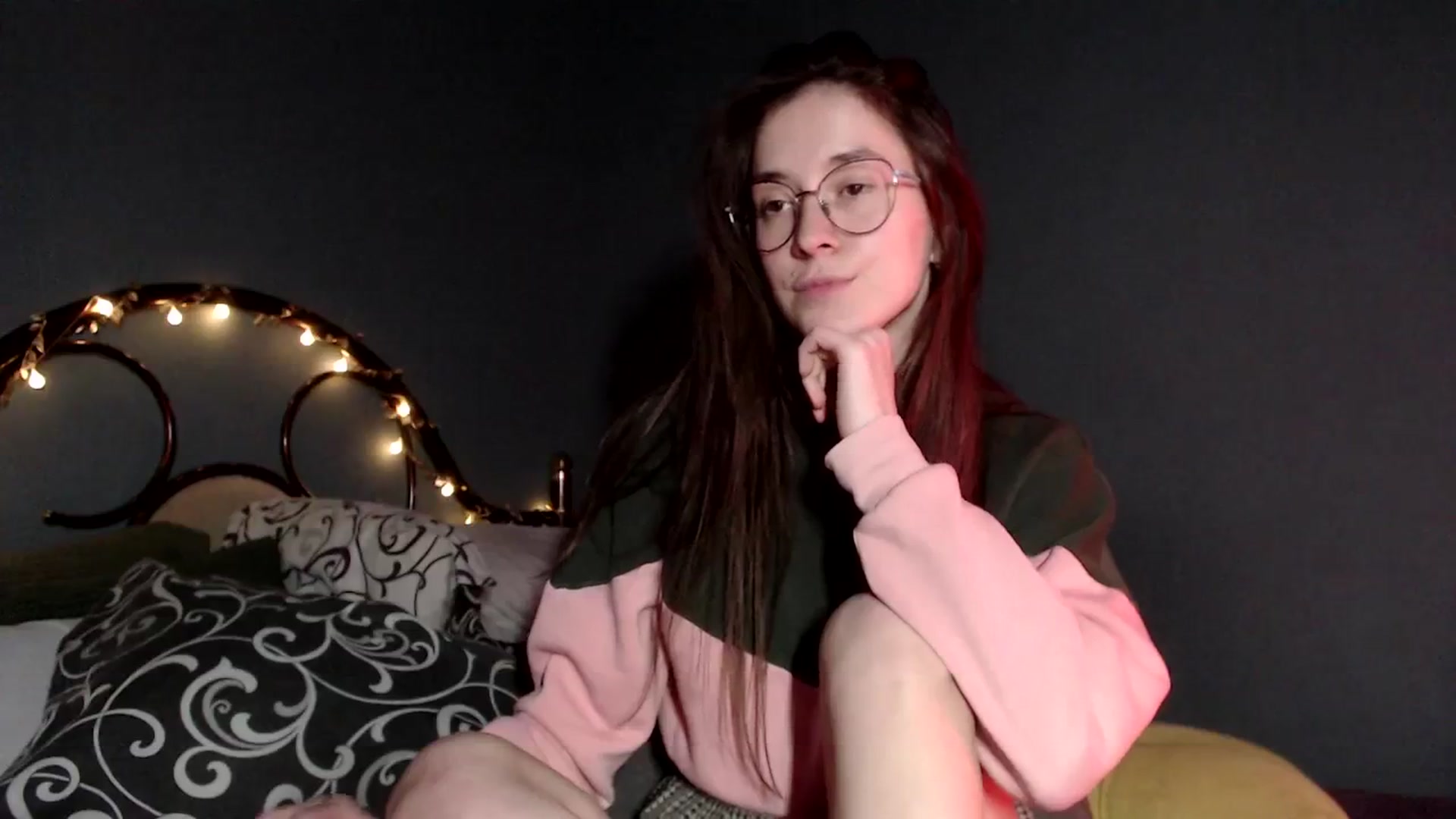 Gallery image thumbnail from Wow__kelly's myfreecams stream on, 01/04/2026, 17:22 image 16 of 20