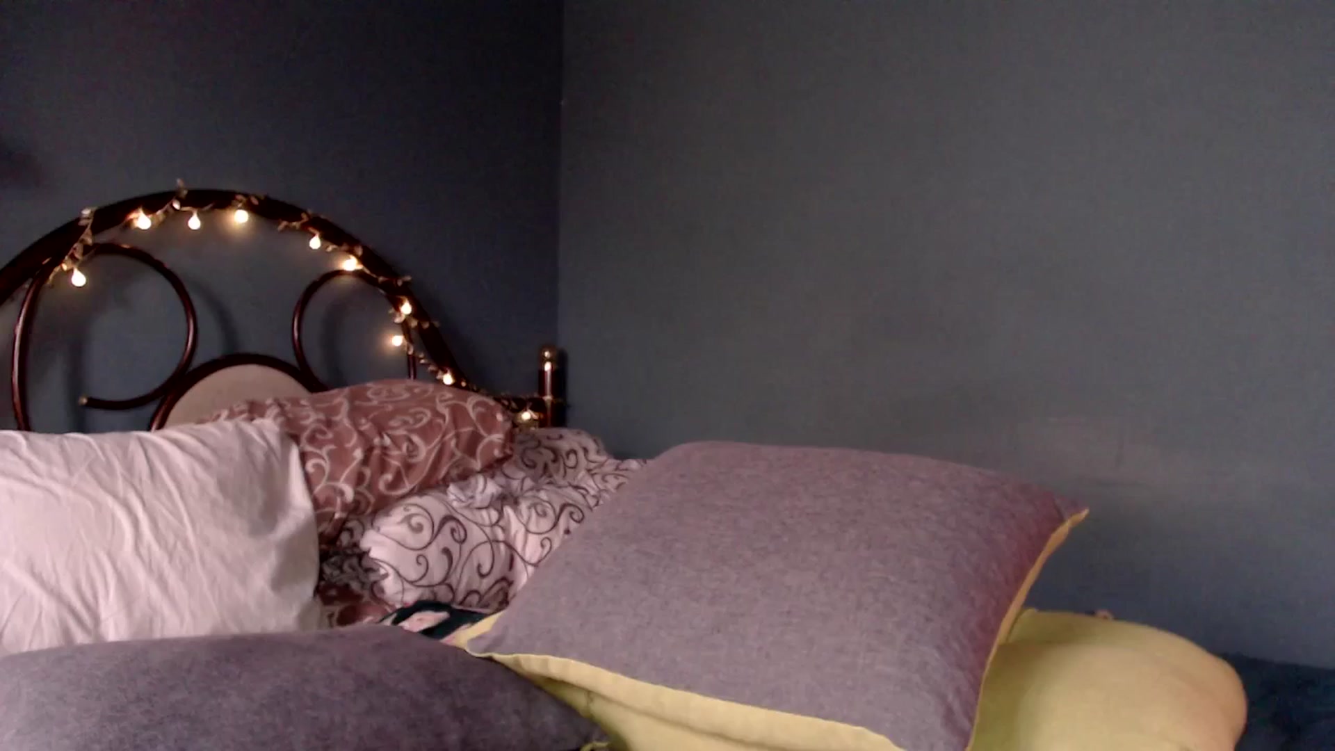 Gallery image thumbnail from Wow__kelly's myfreecams stream on, 04/25/2026, 16:53 image 6 of 20