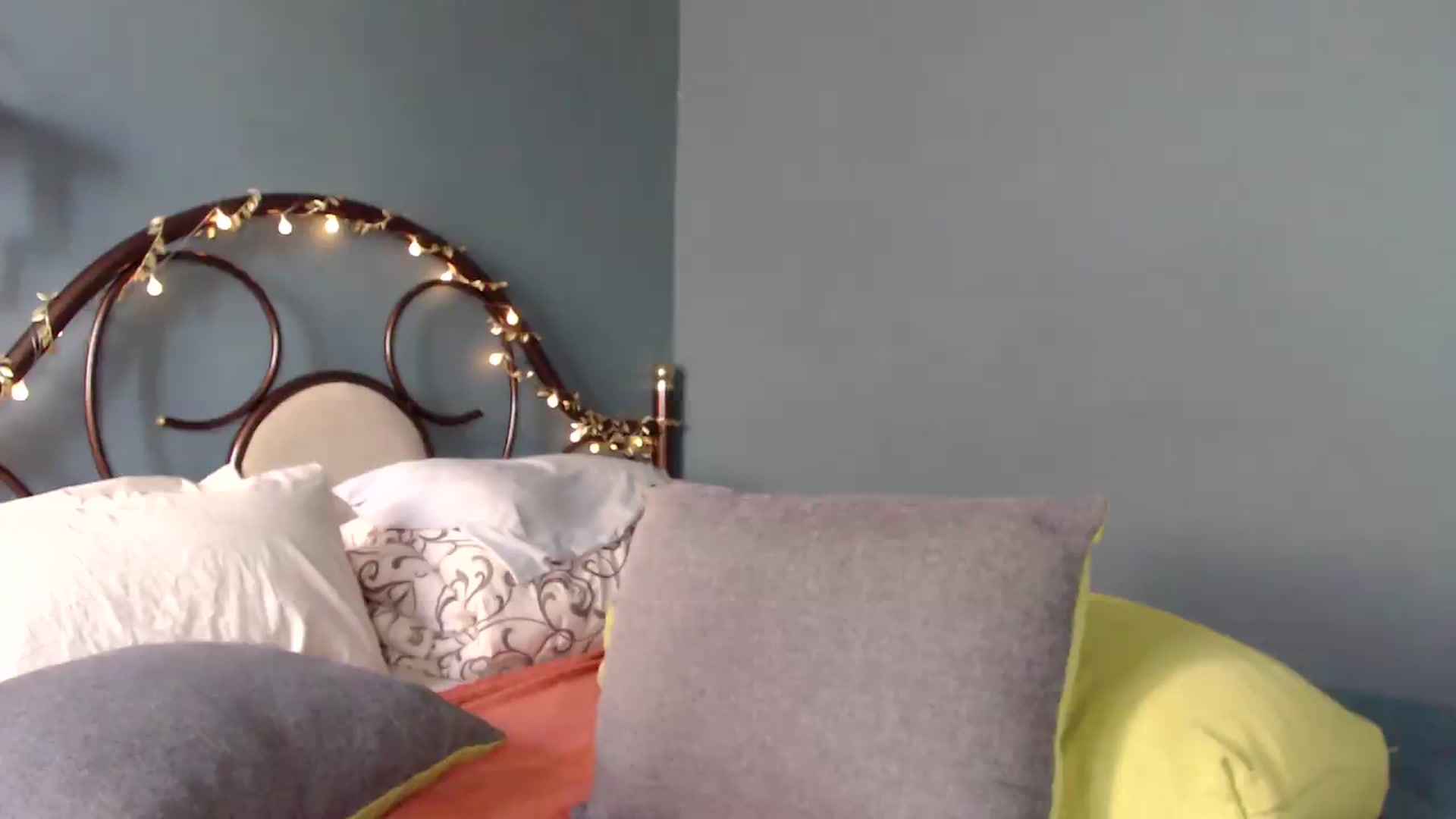 Gallery image thumbnail from Wow__kelly's myfreecams stream on, 07/18/2026, 16:32 image 6 of 20