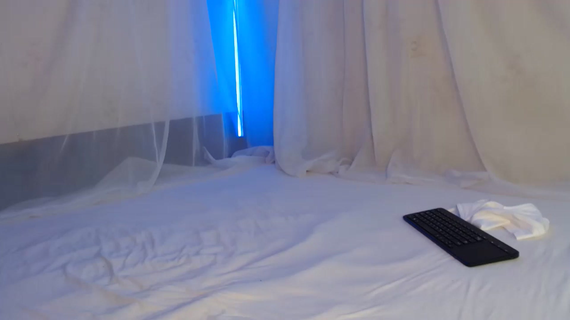 Gallery image thumbnail from Wowww_Page's myfreecams stream on, 12/05/2022, 11:34 image 10 of 20