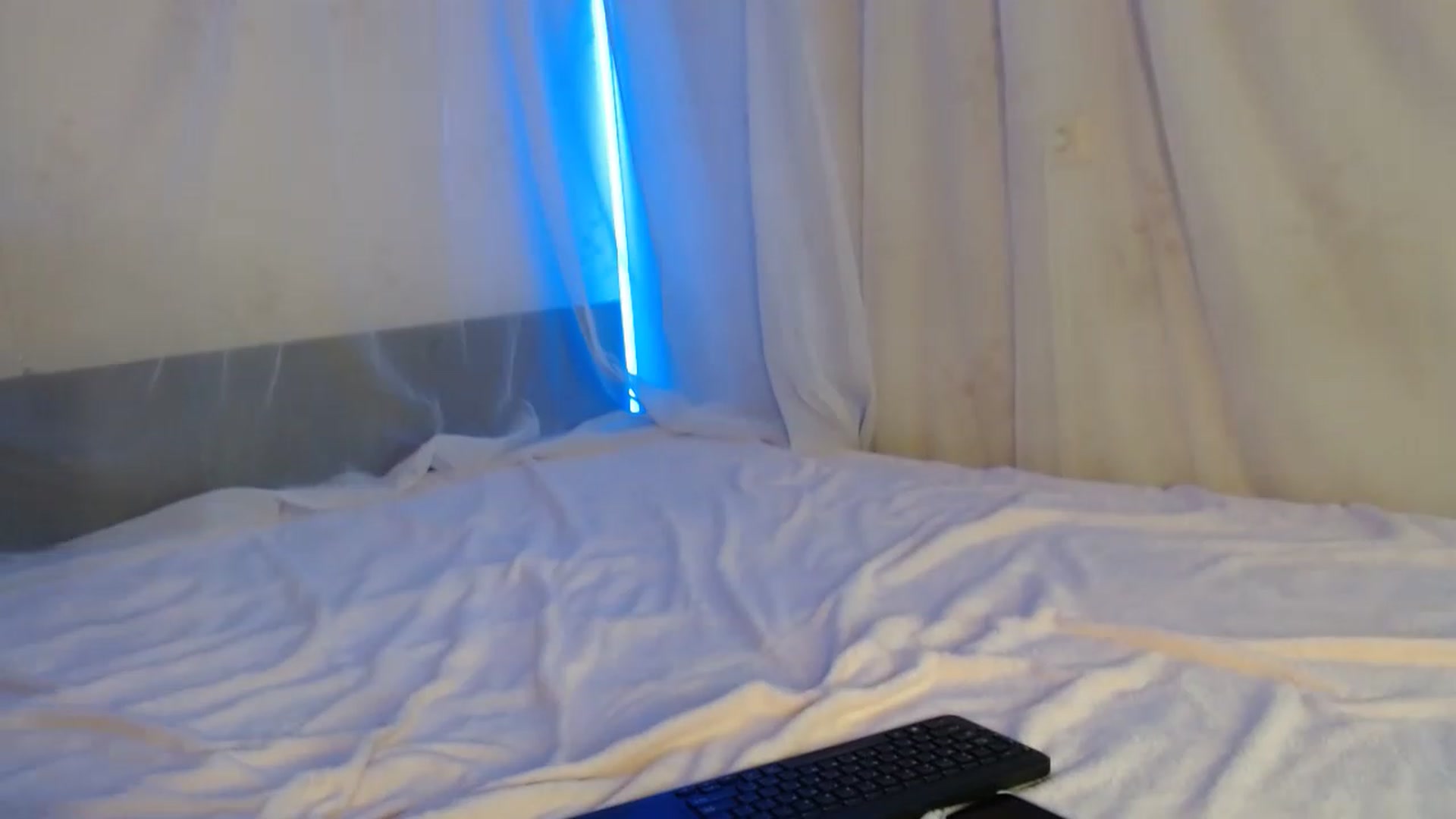 Gallery image thumbnail from Wowww_Page's myfreecams stream on, 12/06/2022, 15:16 image 2 of 20
