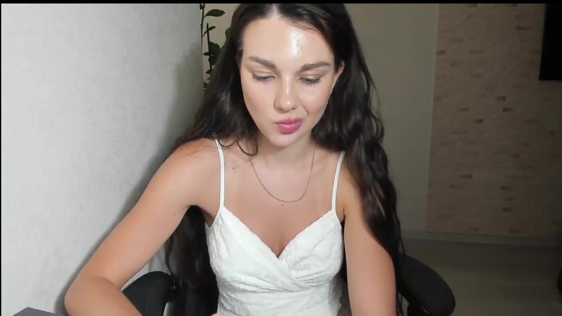 Gallery image thumbnail from Wyllowi's myfreecams stream on, 06/27/2026, 10:52 image 19 of 20