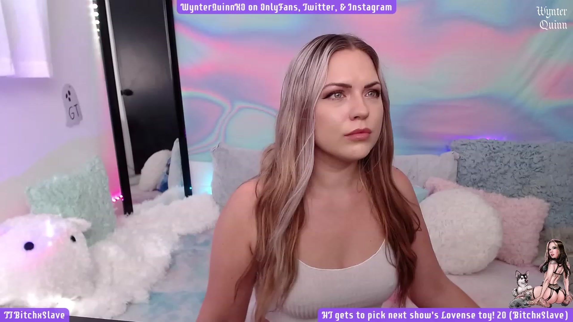 Gallery image thumbnail from WynterQuinnXO's myfreecams stream on, 09/19/2023, 24:17 image 2 of 20