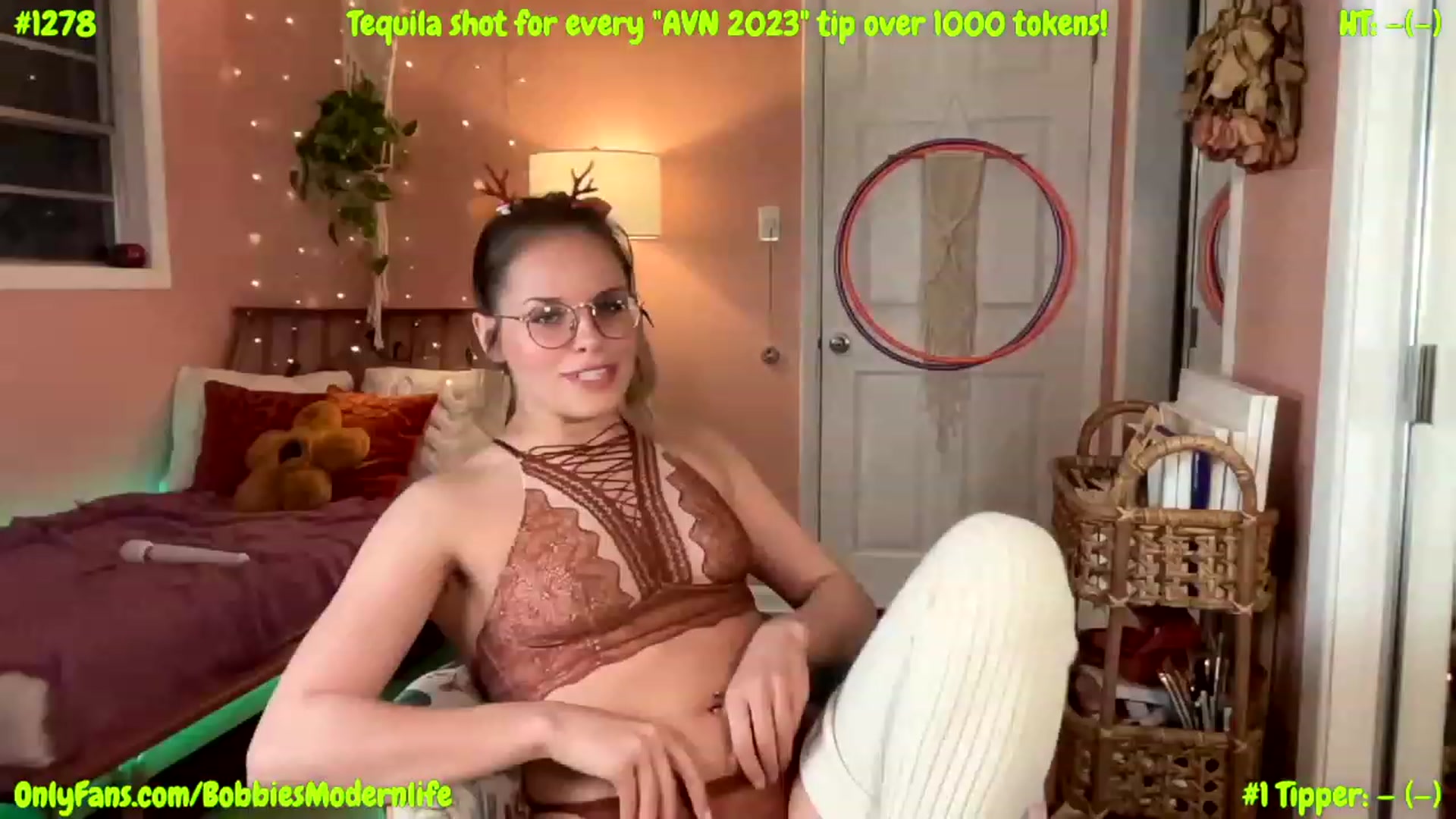 Gallery image thumbnail from XBobbiesWorld's myfreecams stream on, 12/12/2022, 05:13 image 2 of 20