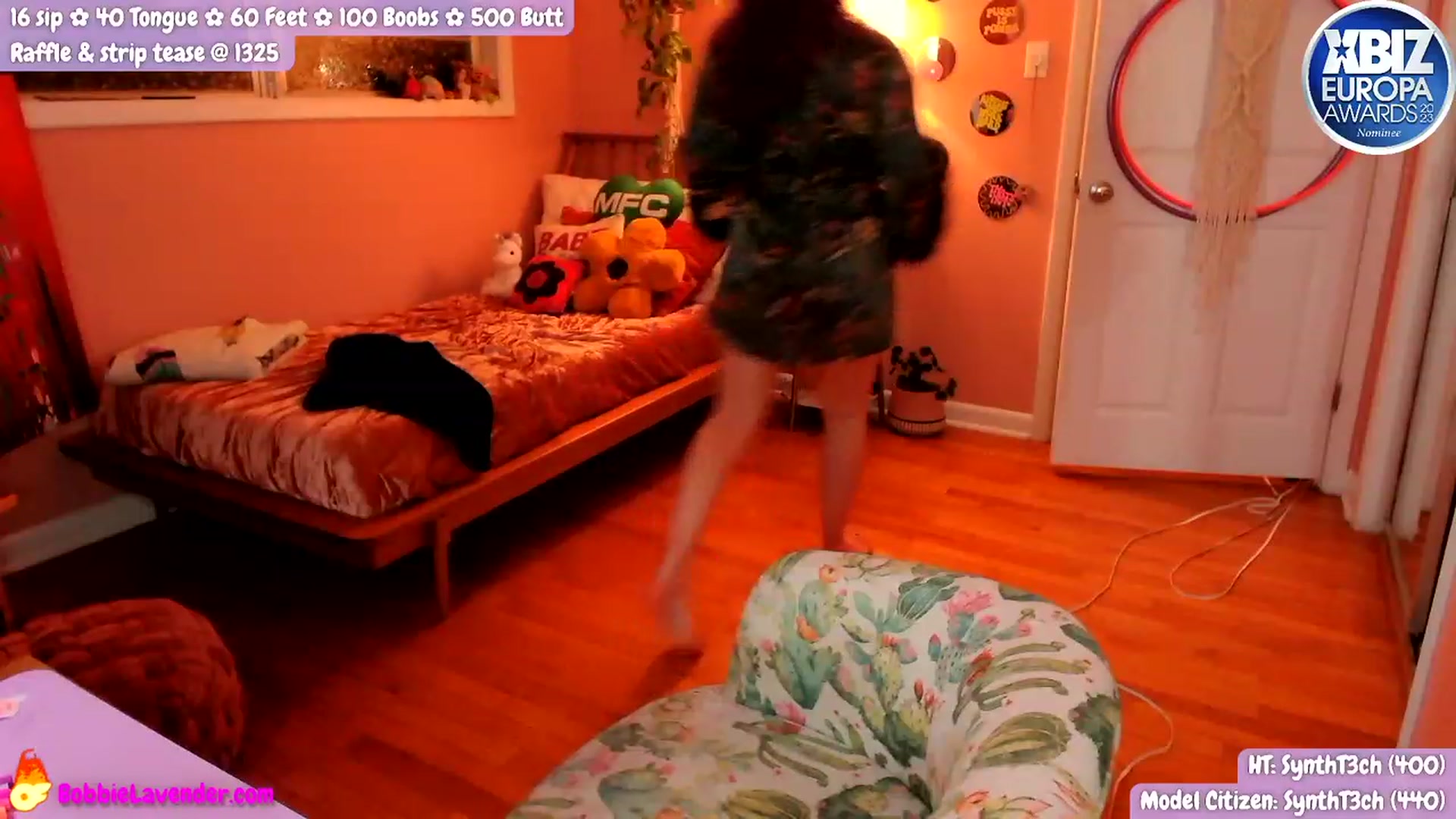 Gallery image thumbnail from XBobbiesWorld's myfreecams stream on, 08/11/2023, 03:08 image 15 of 20