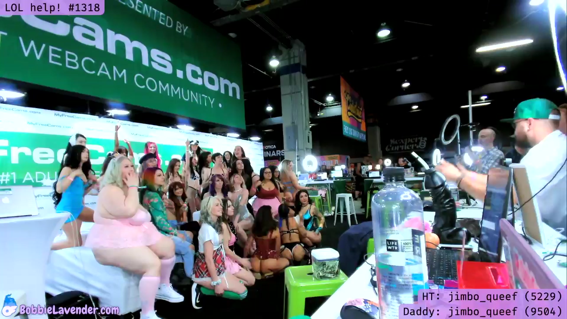 Gallery image thumbnail from XBobbiesWorld's myfreecams stream on, 04/14/2024, 01:00 image 4 of 20