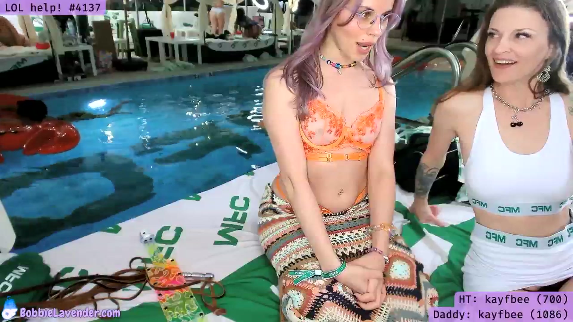 Gallery image thumbnail from XBobbiesWorld's myfreecams stream on, 05/22/2024, 05:59 image 9 of 20