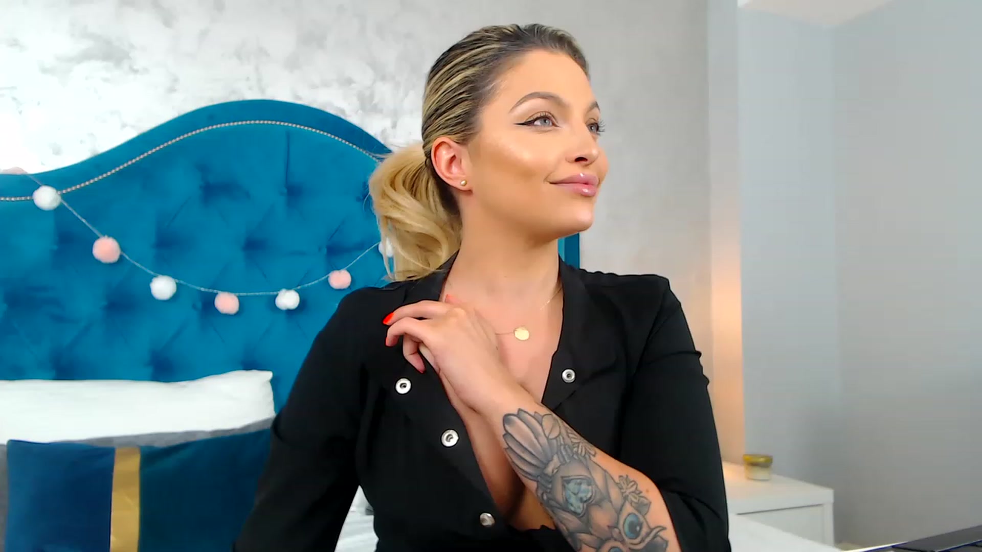 Gallery image thumbnail from XDaisyDoll's myfreecams stream on, 05/30/2023, 08:02 image 13 of 20