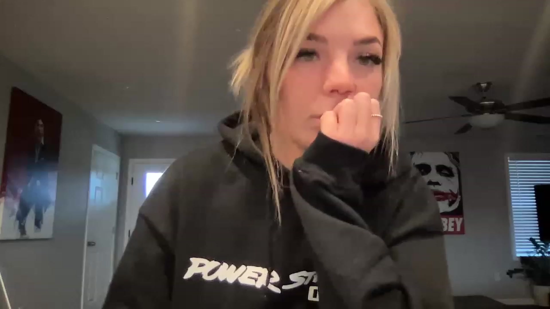 Gallery image thumbnail from XEllieraeX's myfreecams stream on, 01/16/2023, 22:07 image 5 of 20
