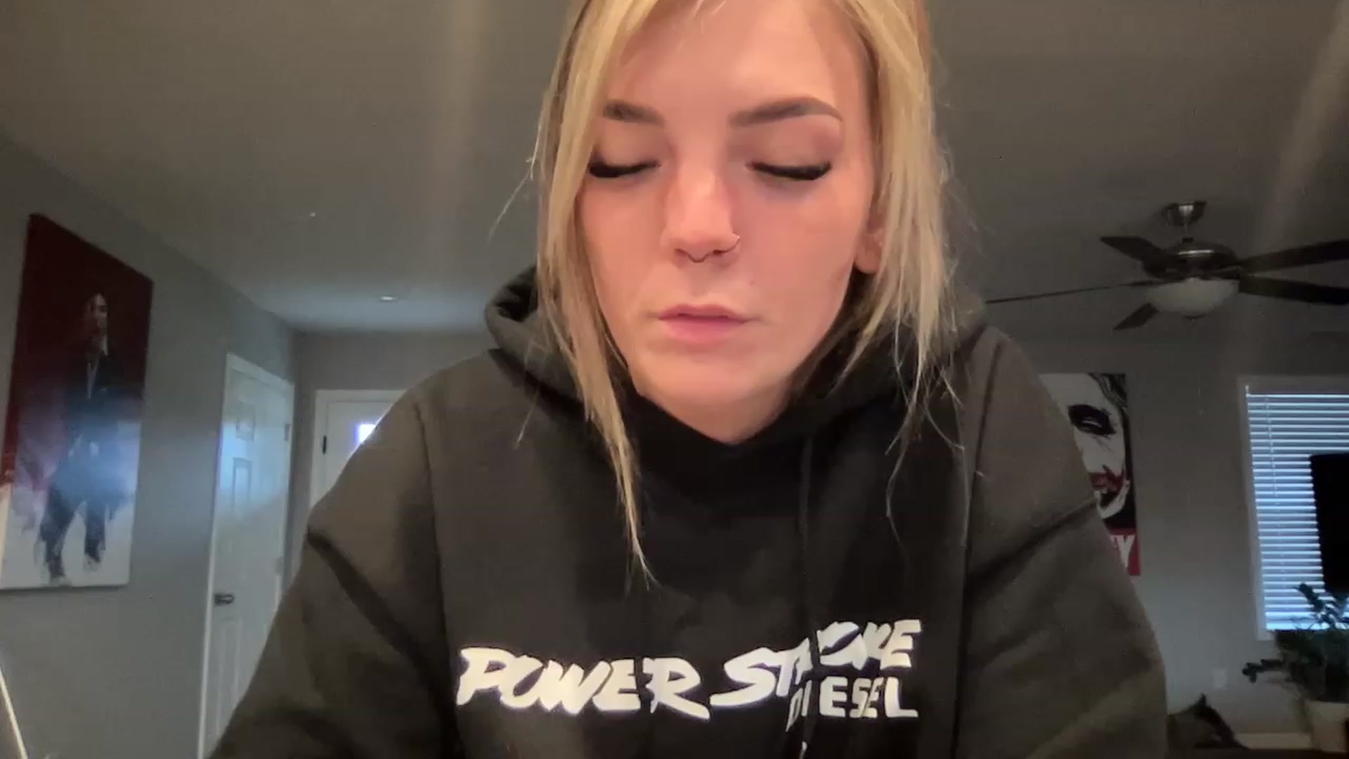 Gallery image thumbnail from XEllieraeX's myfreecams stream on, 01/16/2023, 22:07 image 1 of 20