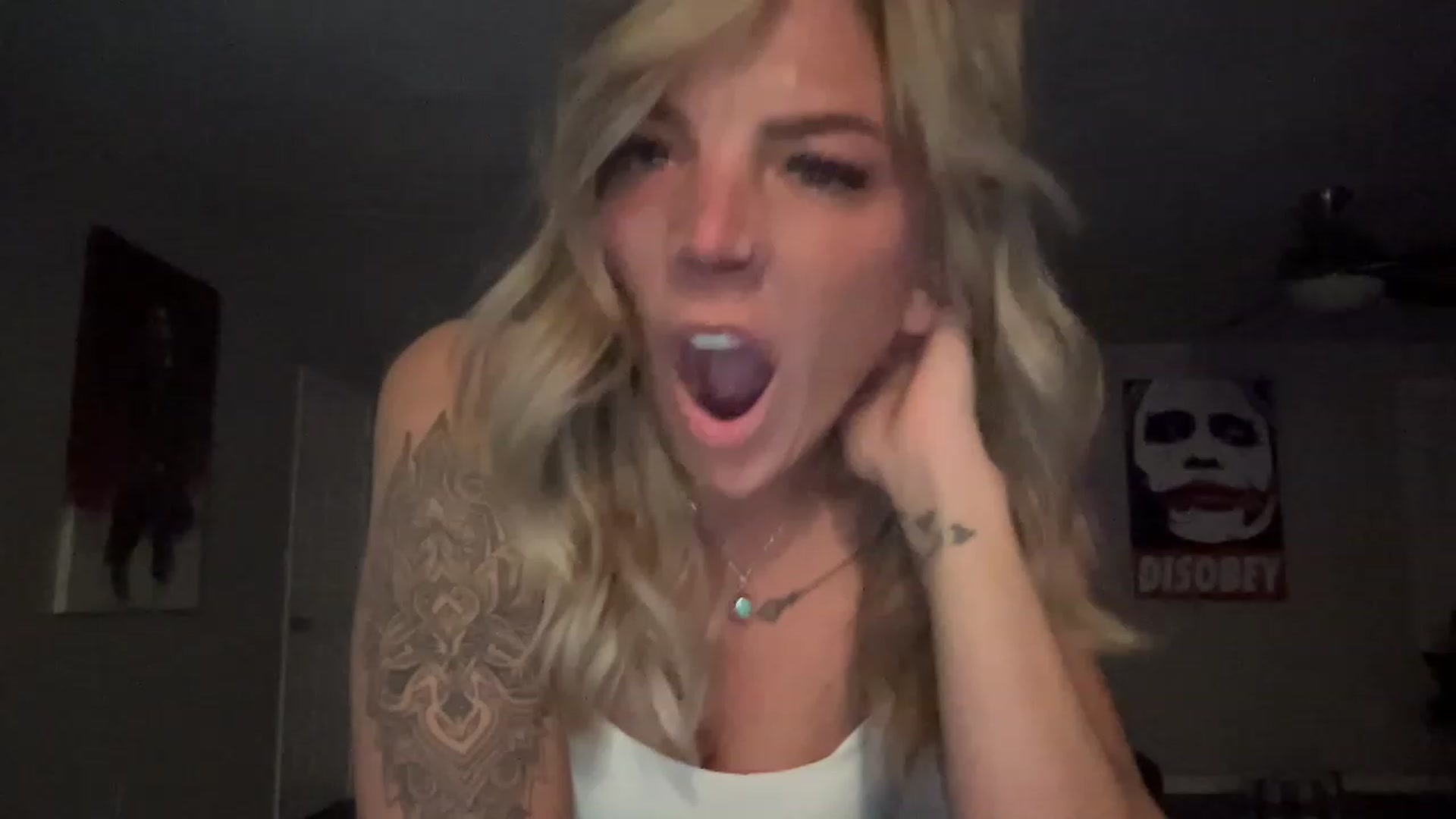 Gallery image thumbnail from XEllieraeX's myfreecams stream on, 02/07/2023, 07:44 image 8 of 20