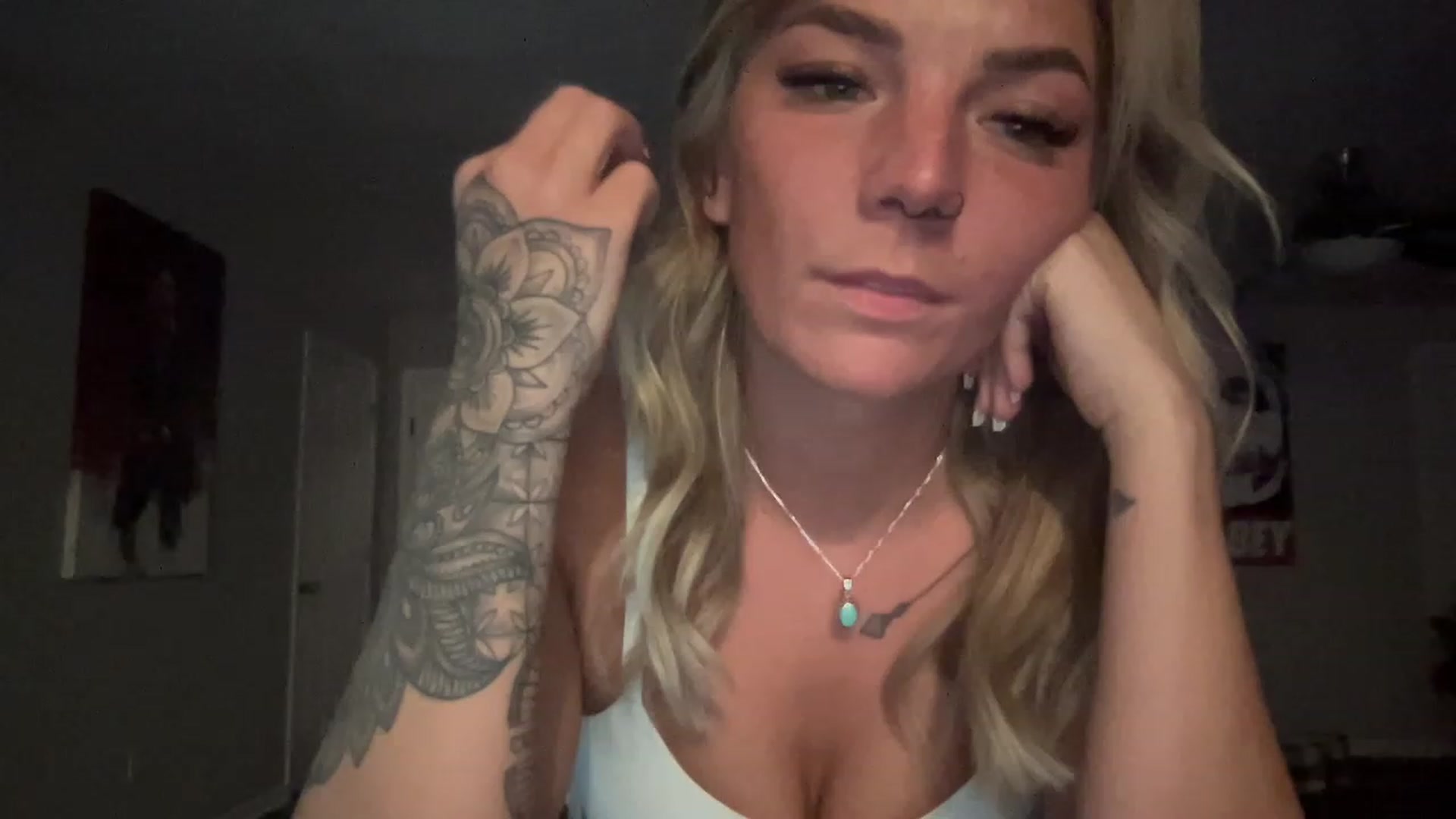 Gallery image thumbnail from XEllieraeX's myfreecams stream on, 02/07/2023, 07:44 image 15 of 20