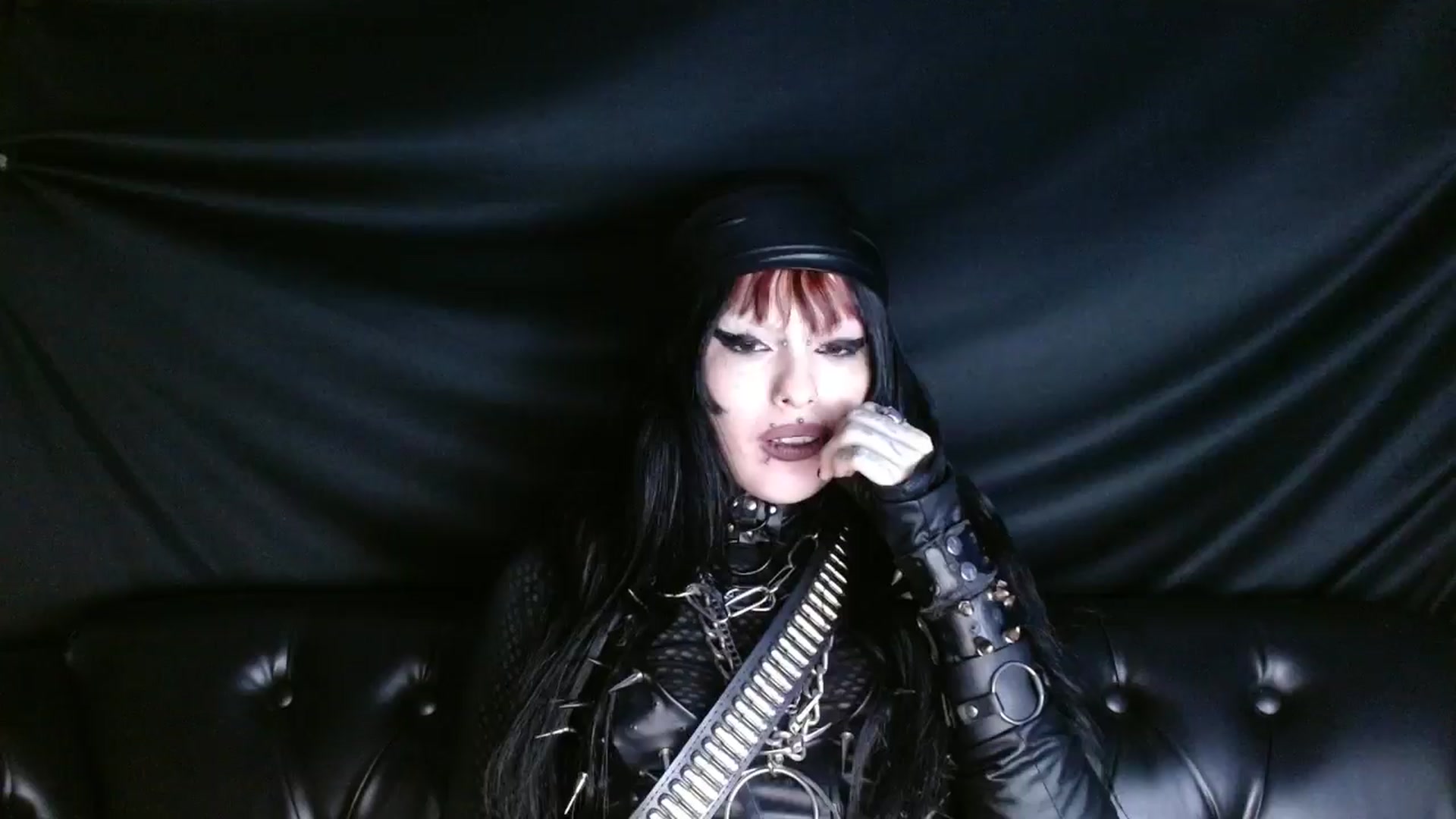 Gallery image thumbnail from XIOUX's myfreecams stream on, 11/10/2025, 09:35 image 2 of 20