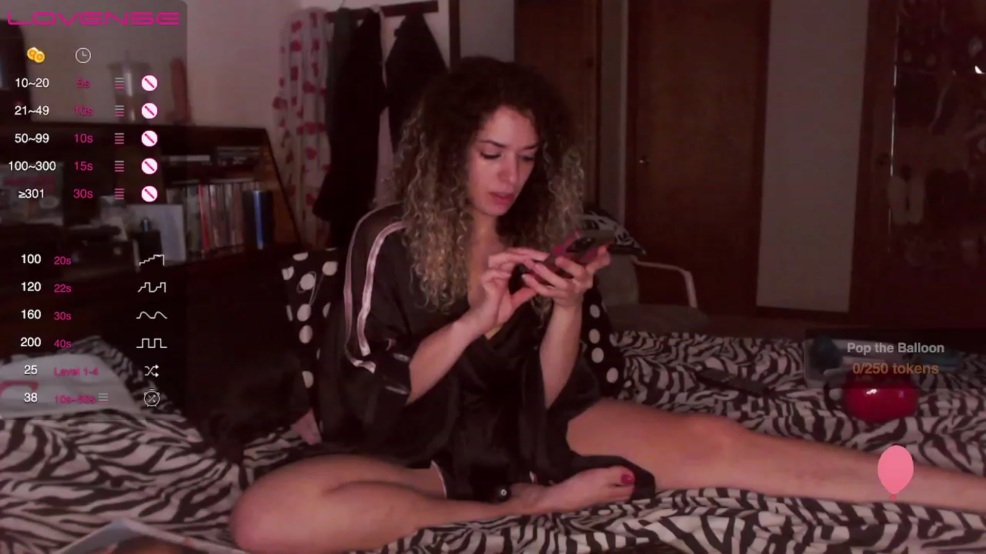 Gallery image thumbnail from XKushKittyX's myfreecams stream on, 12/21/2022, 20:53 image 3 of 20