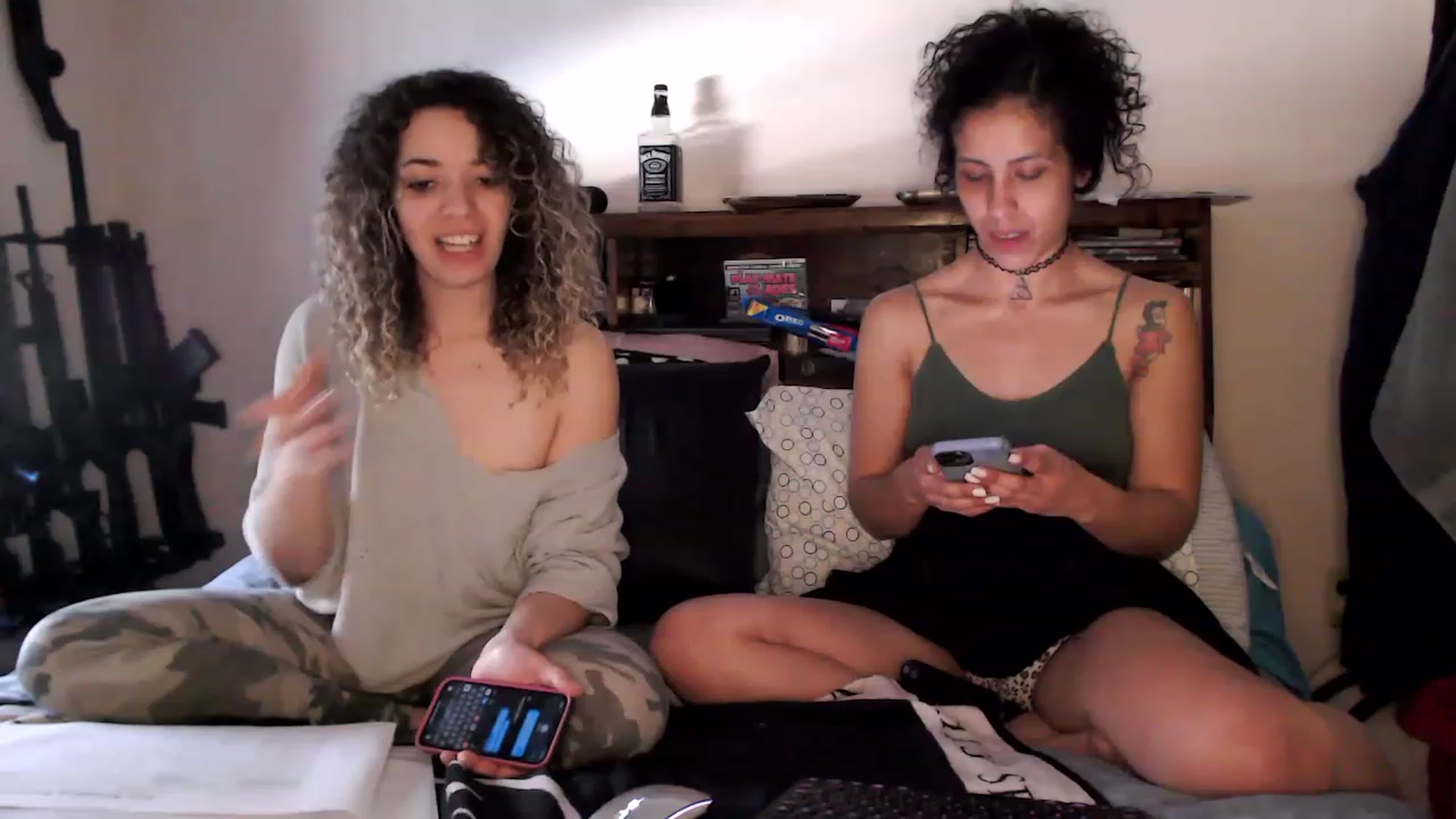 Gallery image thumbnail from XKushKittyX's myfreecams stream on, 02/18/2023, 20:33 image 14 of 20