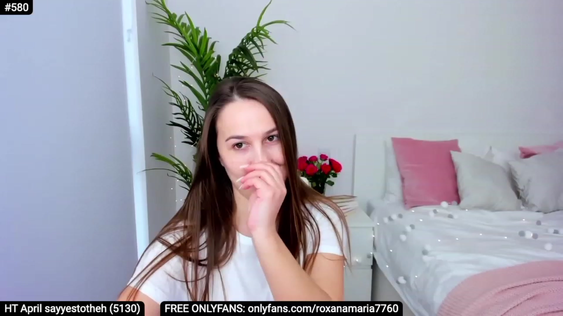 Gallery image thumbnail from XMirrabbellaX's myfreecams stream on, 04/18/2023, 15:38 image 6 of 20