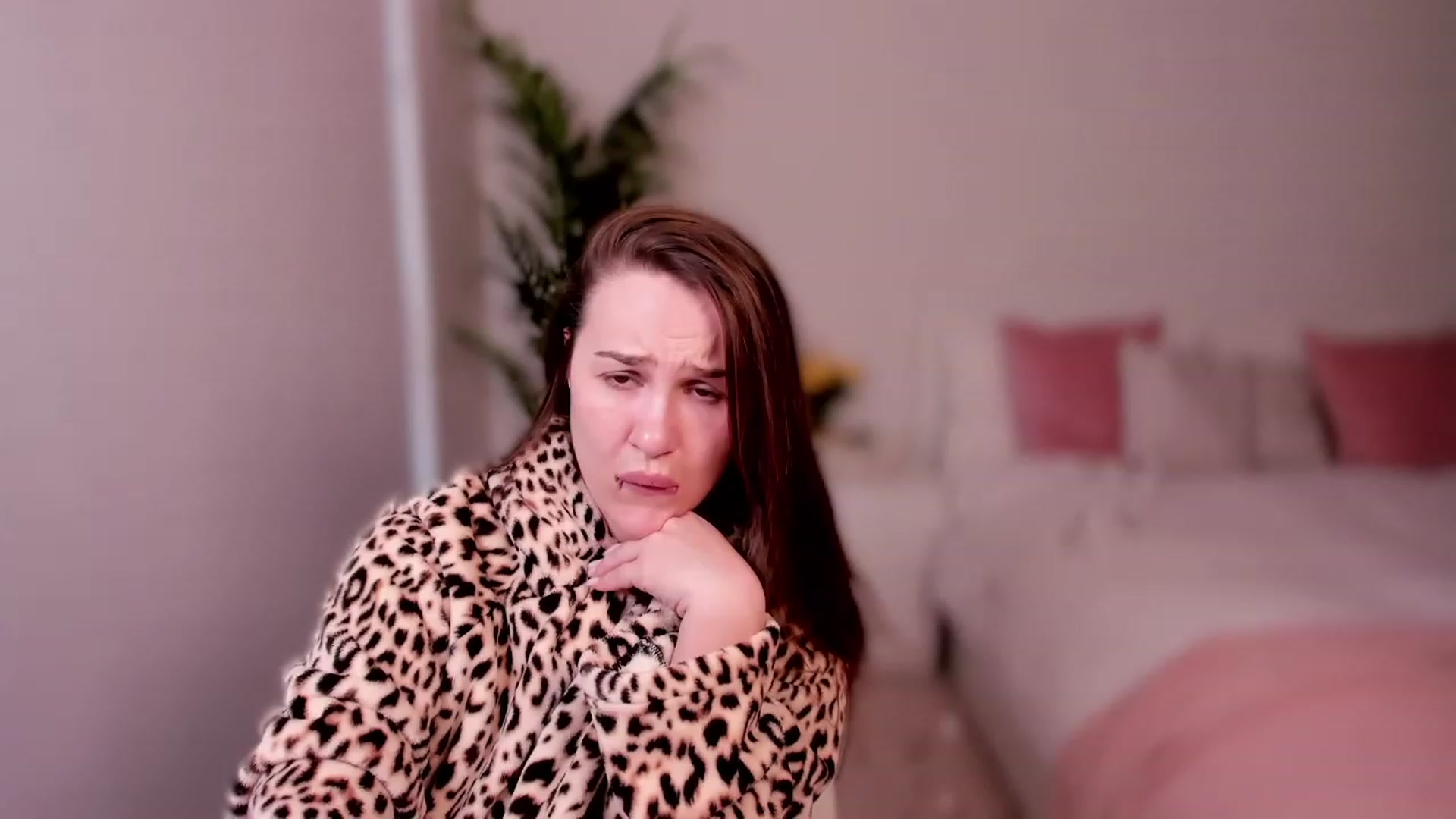 Gallery image thumbnail from XMirrabbellaX's myfreecams stream on, 04/24/2023, 17:39 image 19 of 20
