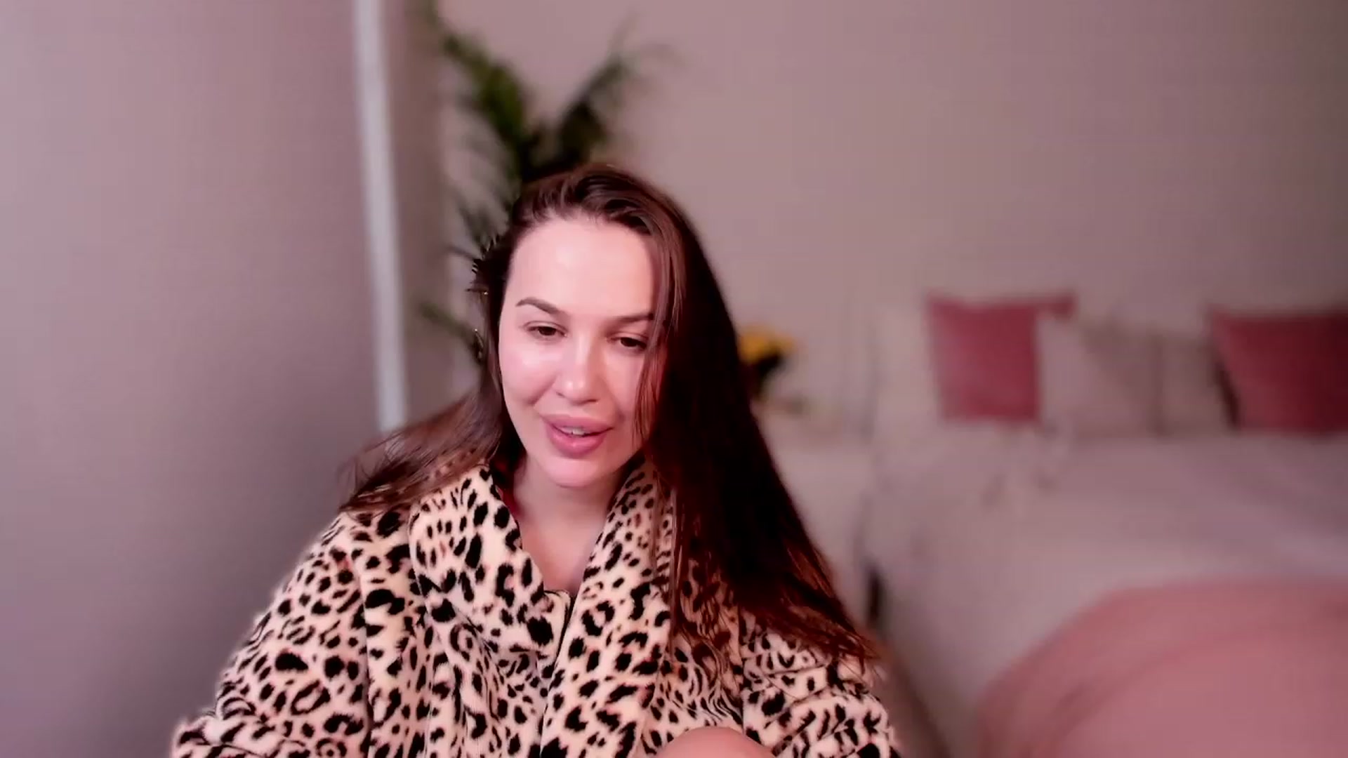 Gallery image thumbnail from XMirrabbellaX's myfreecams stream on, 04/24/2023, 17:39 image 3 of 20