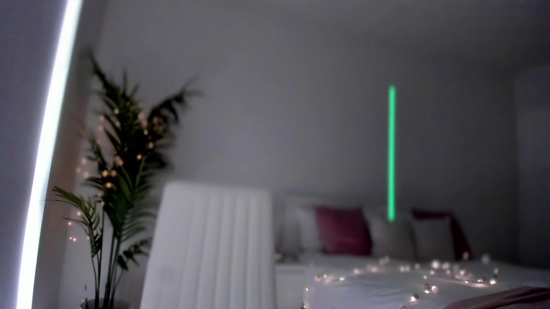 Gallery image thumbnail from XMirrabbellaX's myfreecams stream on, 04/26/2023, 16:27 image 2 of 20
