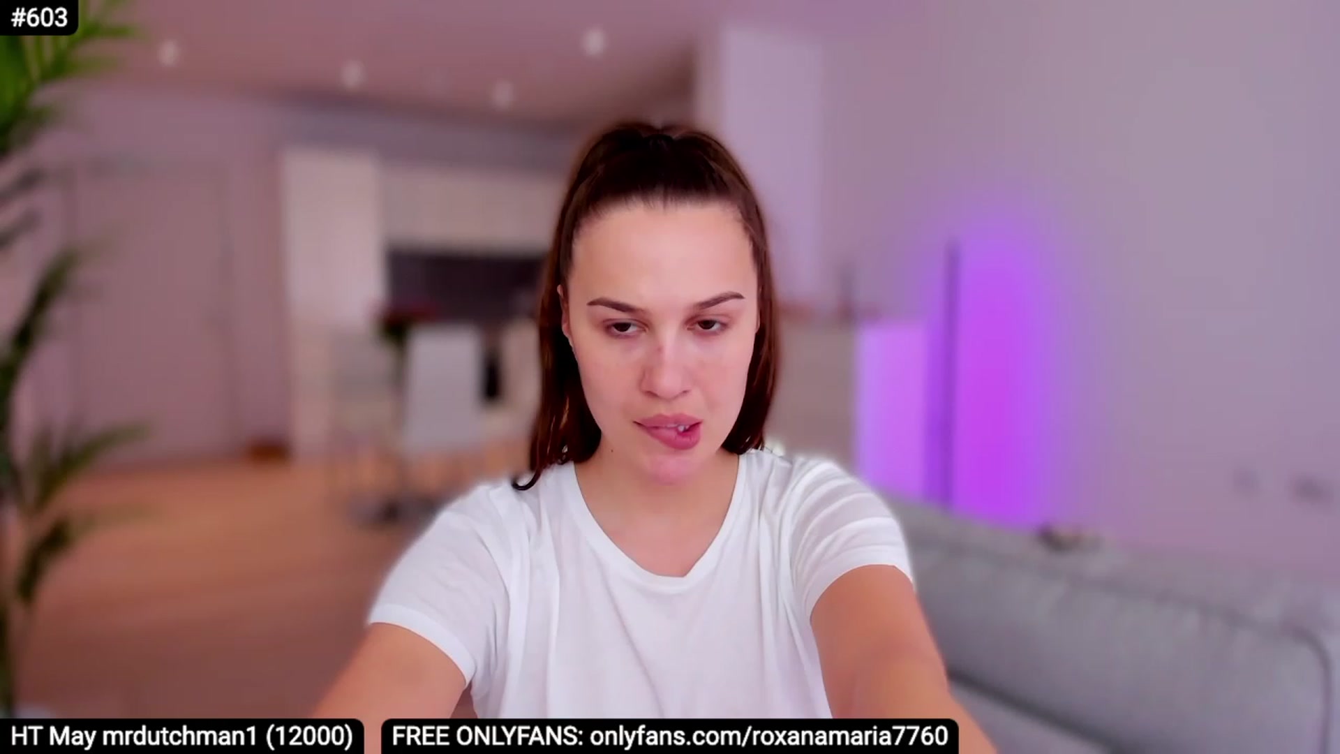 Gallery image thumbnail from XMirrabbellaX's myfreecams stream on, 05/10/2023, 16:13 image 15 of 20