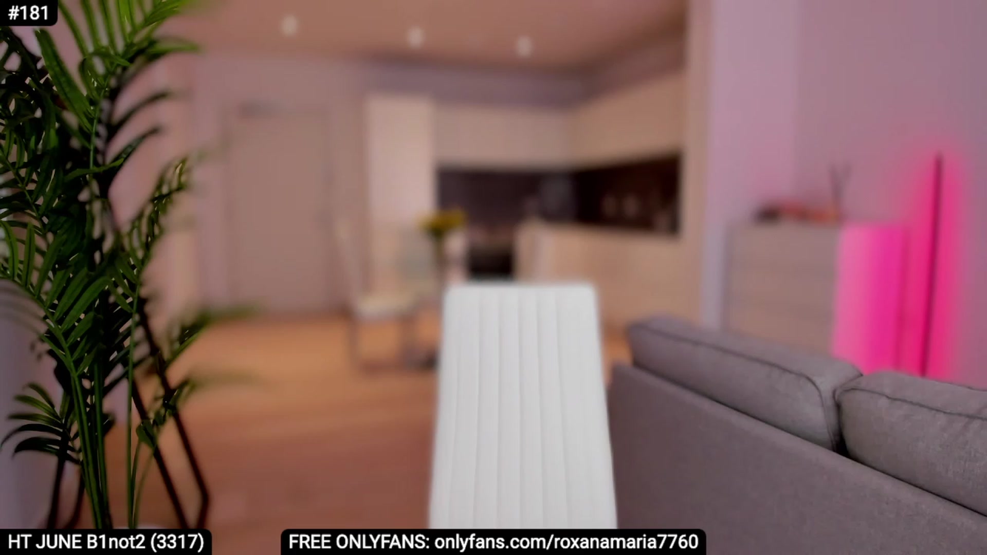 Gallery image thumbnail from XMirrabbellaX's myfreecams stream on, 06/09/2023, 13:38 image 2 of 20