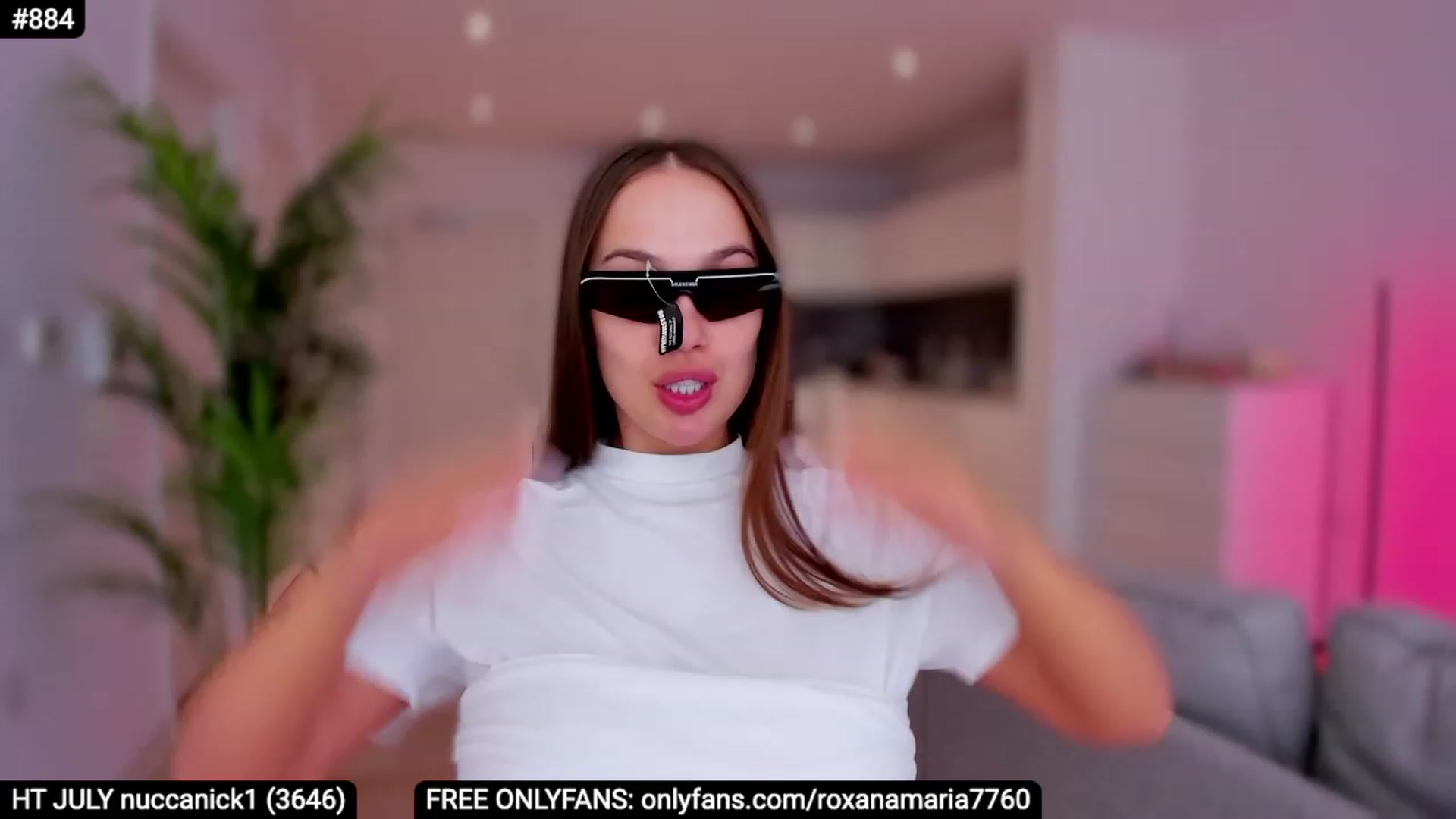 Gallery image thumbnail from XMirrabbellaX's myfreecams stream on, 07/05/2023, 14:11 image 3 of 20