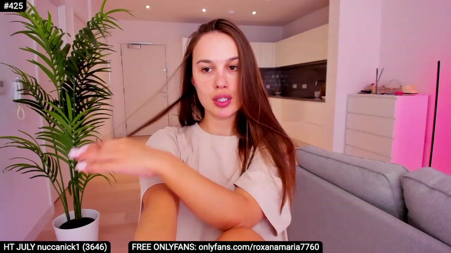 Gallery image thumbnail from XMirrabbellaX's myfreecams stream on, 07/10/2023, 13:38 image 14 of 20