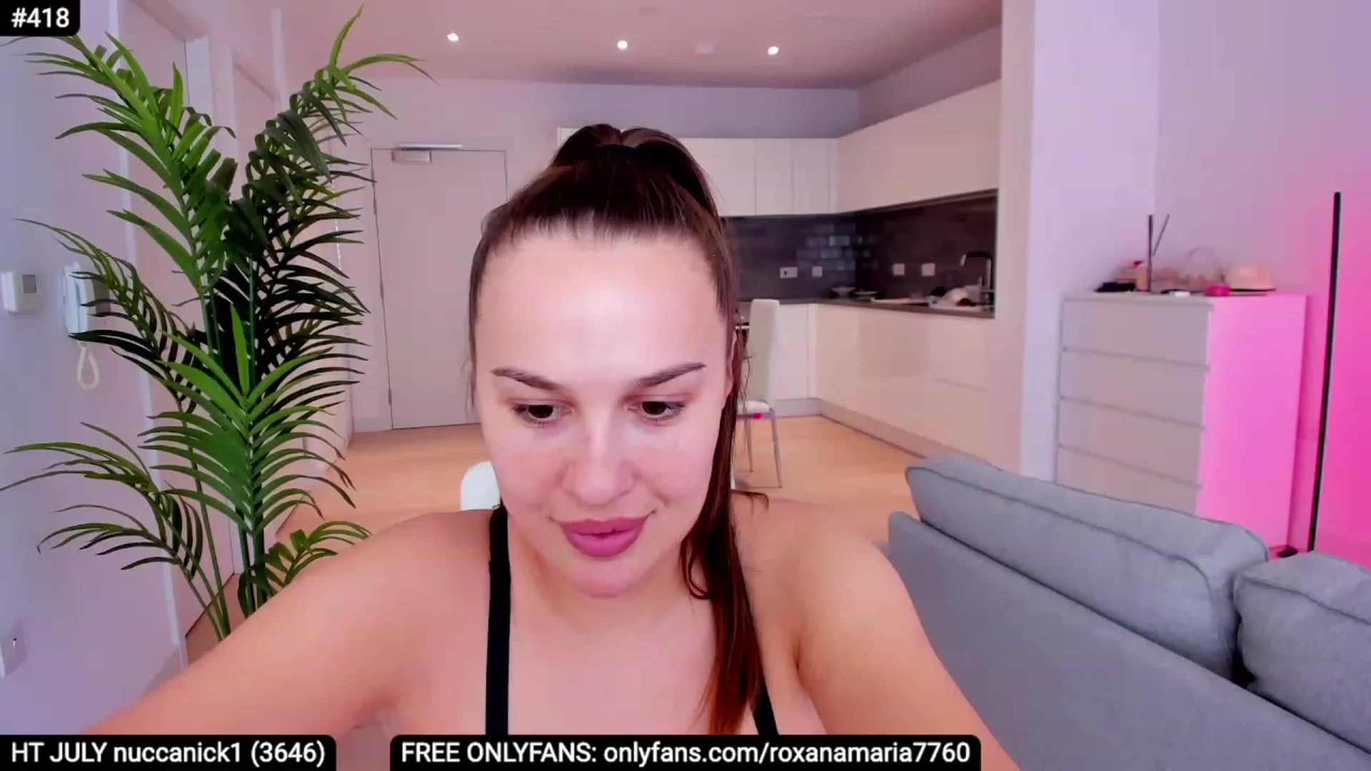 Gallery image thumbnail from XMirrabbellaX's myfreecams stream on, 07/12/2023, 14:45 image 17 of 20
